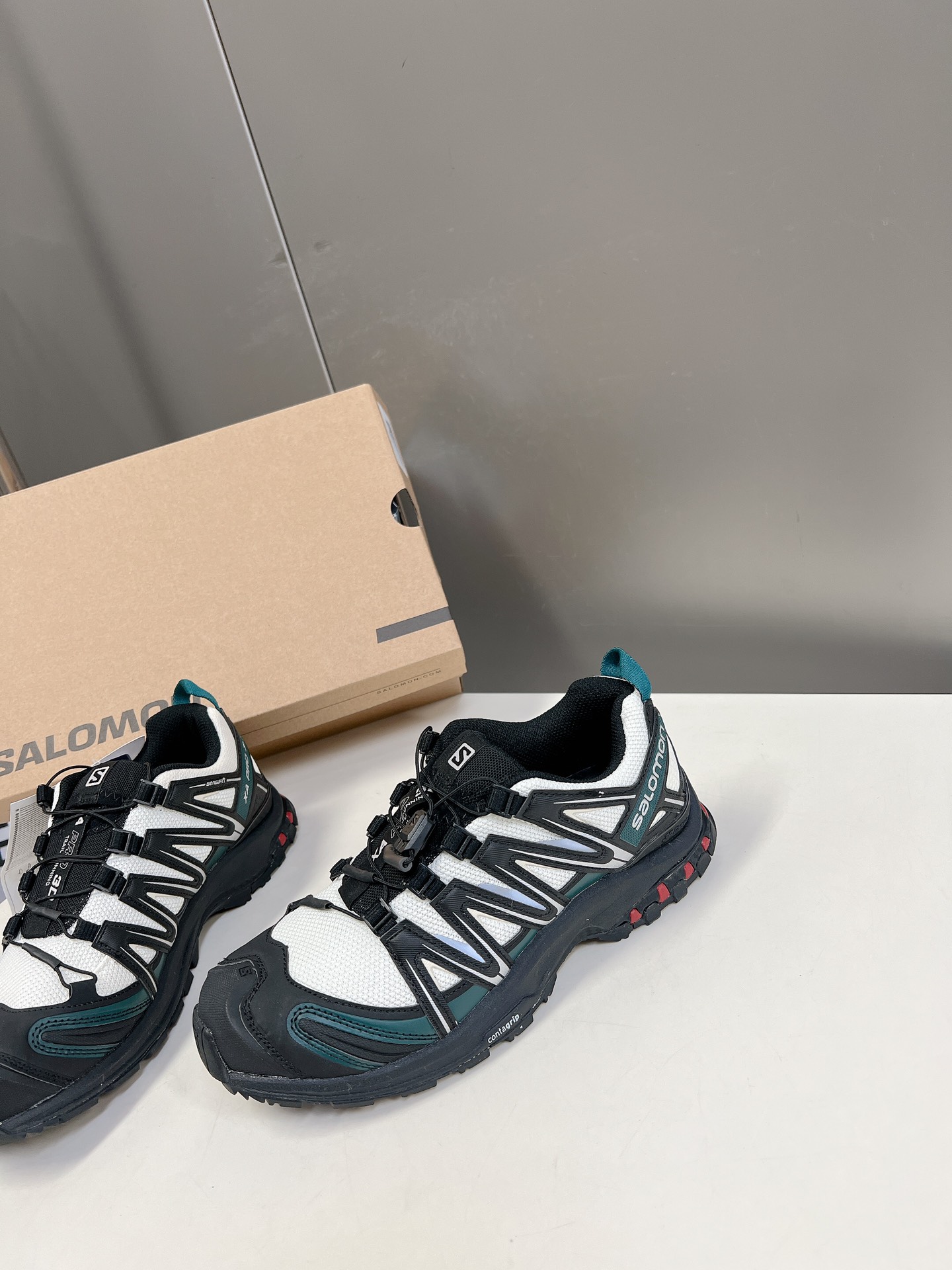 SalomonXAPRO3DADV萨洛蒙户外越野跑鞋鞋面采用SENSIFIT贴合技术全方位贴合包裹脚型鞋