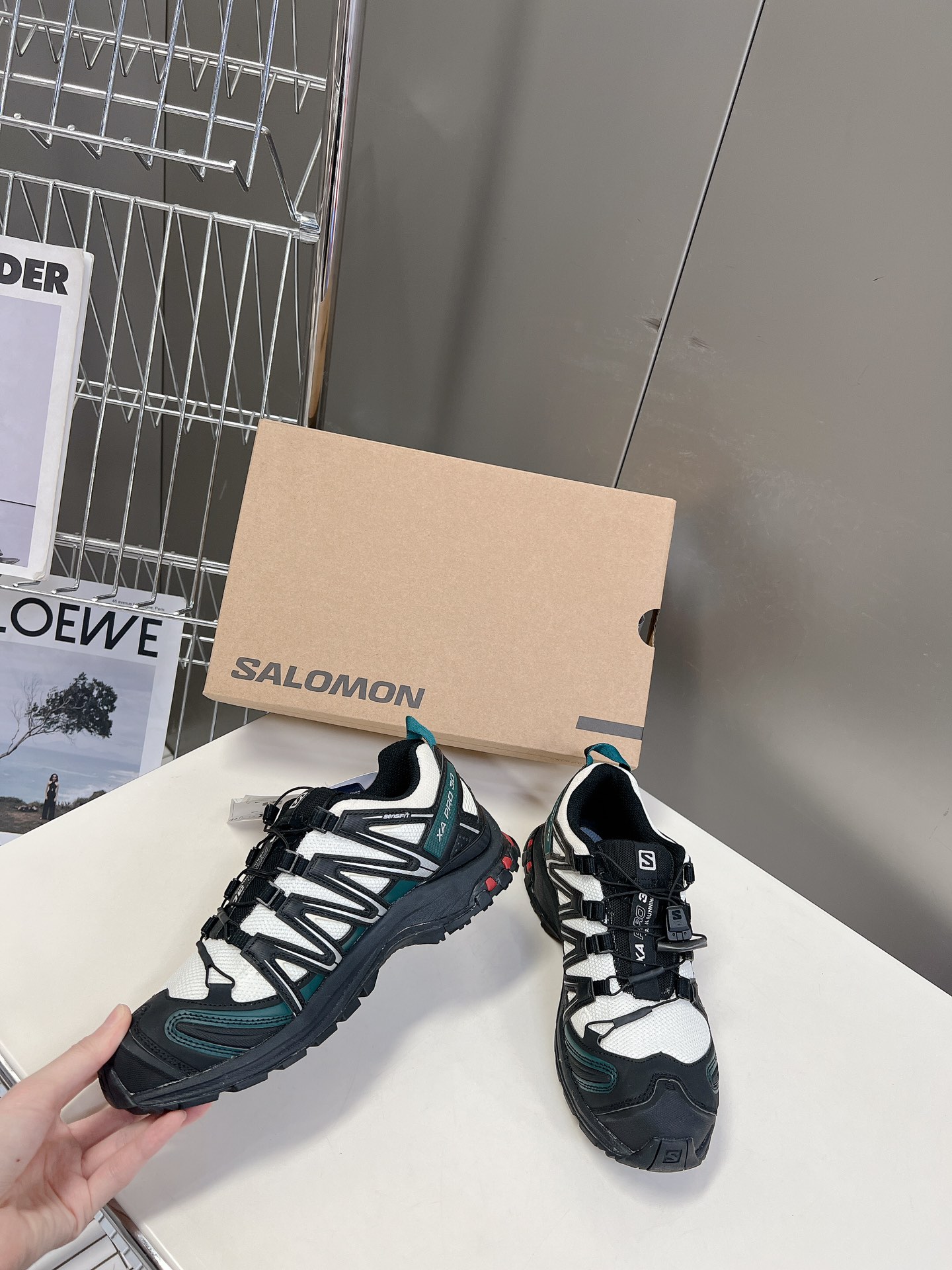 SalomonXAPRO3DADV萨洛蒙户外越野跑鞋鞋面采用SENSIFIT贴合技术全方位贴合包裹脚型鞋