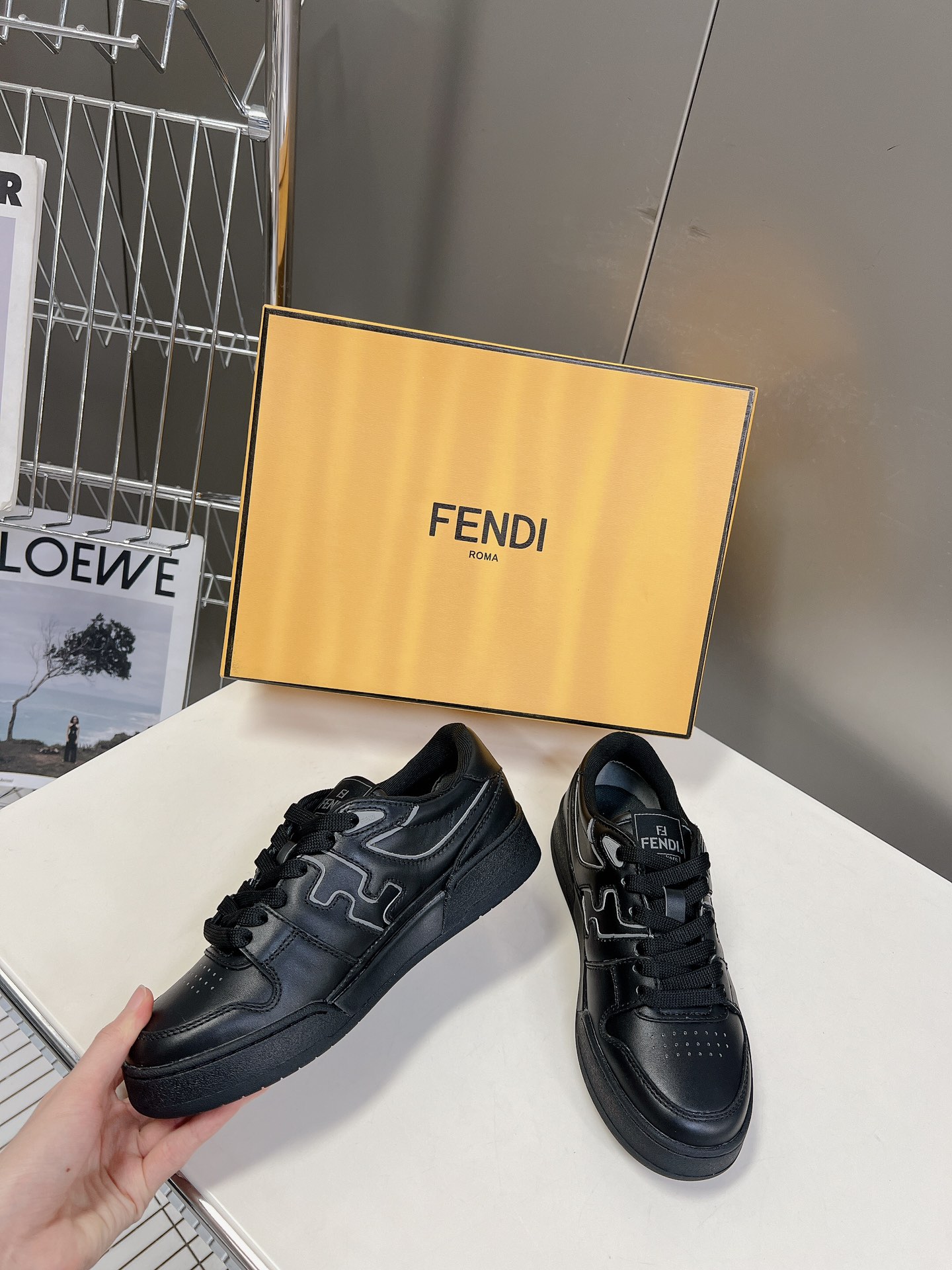 男装10Fendi芬迪经典滑板鞋系列情侣休闲运动鞋FDmatch原版7300购入一比一复刻设计师KimJ