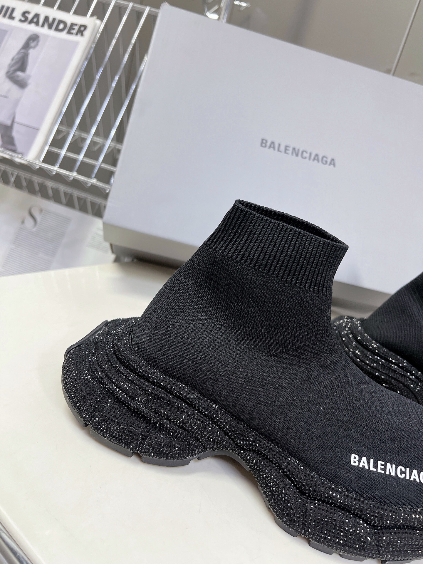 男装10BALENCIAGA巴黎世家手工烫钻3xl袜子鞋系列复古休闲运动鞋系列推出探索时尚界对于原创与挪