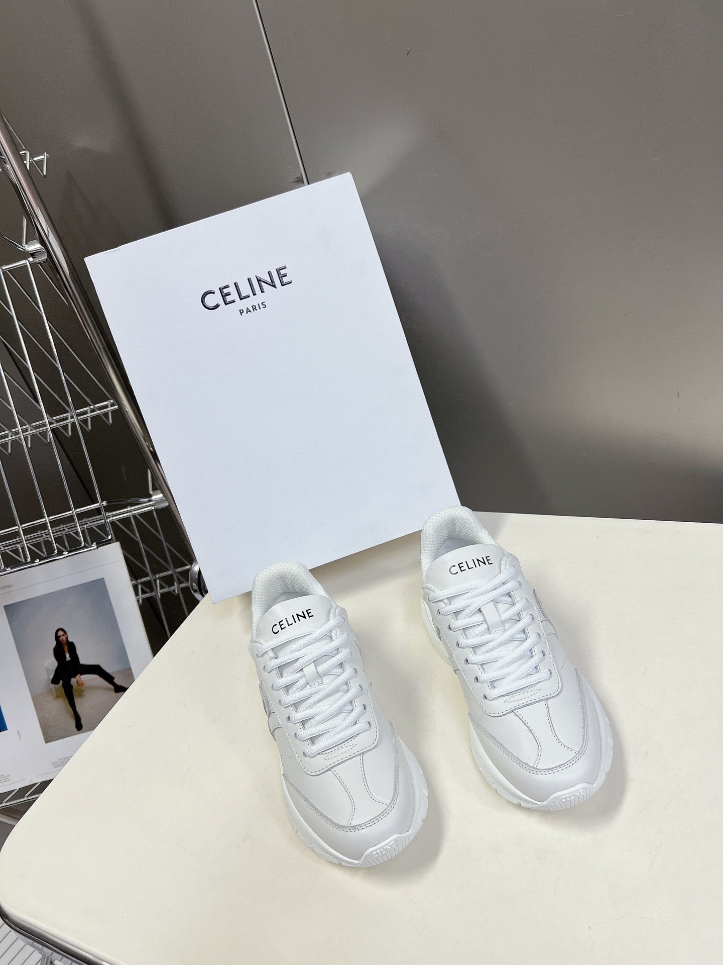 CELINE思琳2024早春RUNNER系列CR-02新款运动鞋这一季运动小白鞋无论从楦型的轮廓️隔板的