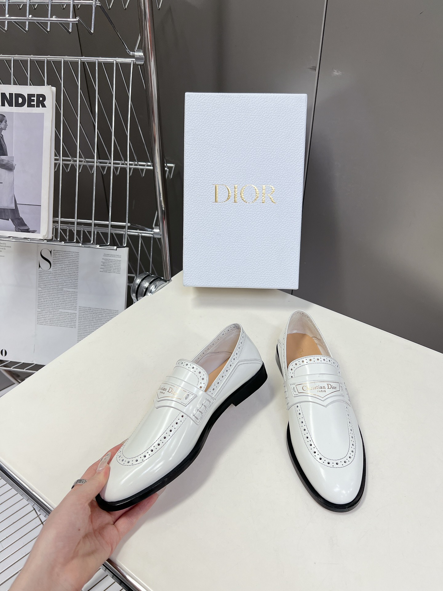 Dior4迪奥新款英伦风中性雕花小皮鞋乐福鞋顶级品质版型超正复古时尚经典单品巴黎时装周第一场分量十足的大
