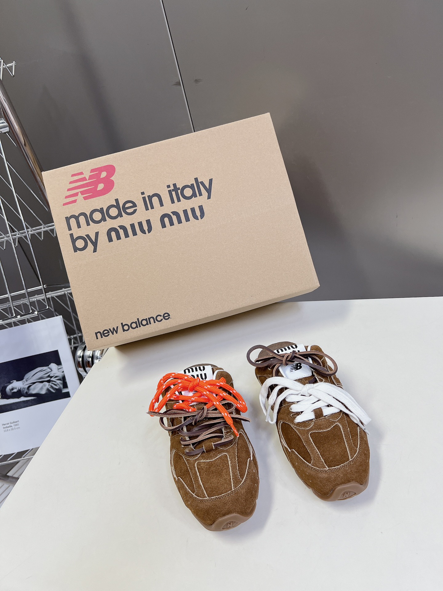 MiuMiu️NewBalance联名系列情侣运动鞋各大品牌都热衷于跨界联名缪缪这次联名诚意满满非常有亮