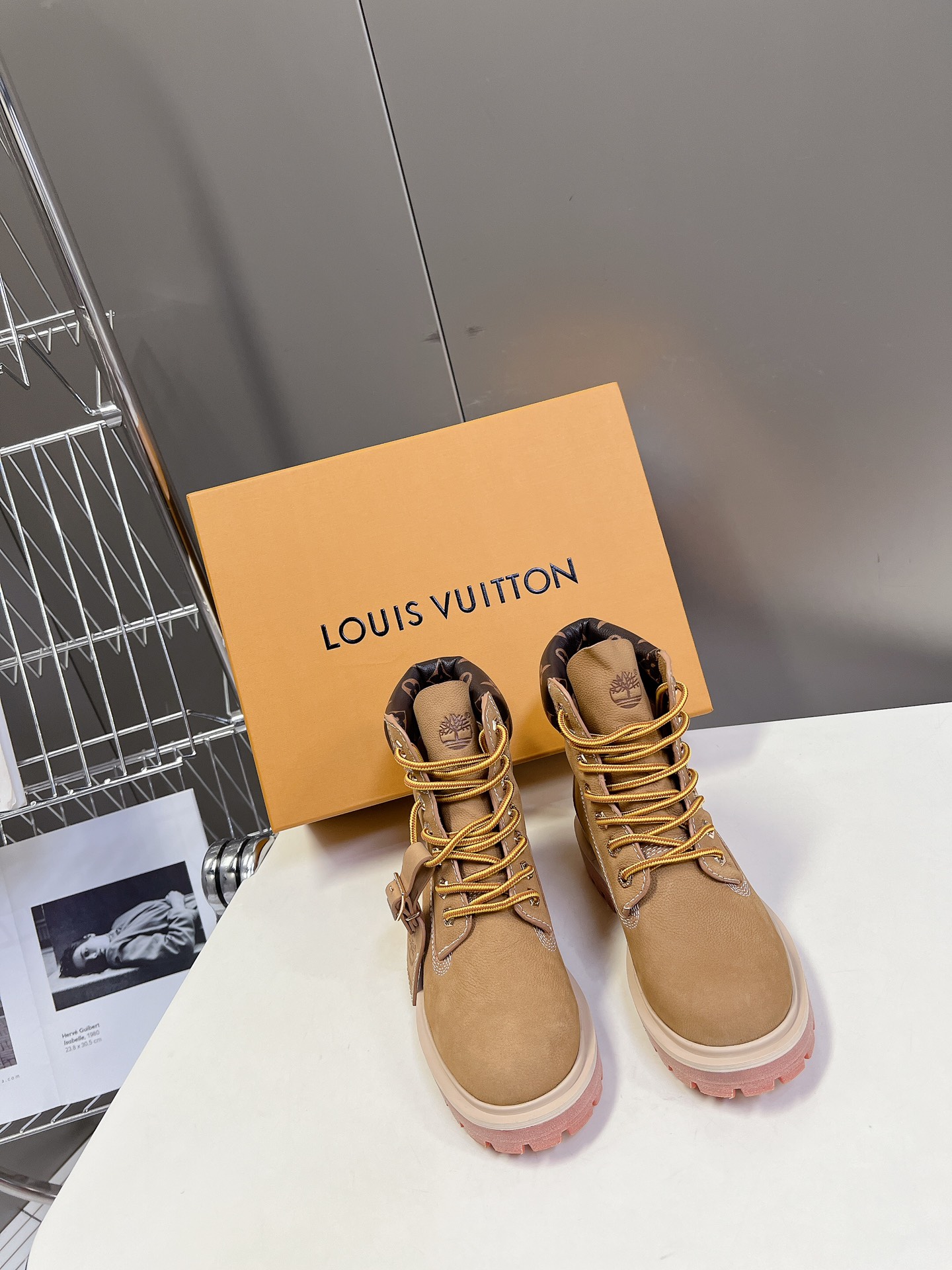 代购级LouisVuittonxTimberland联名ViaInstagram大黄靴今年1月LV202