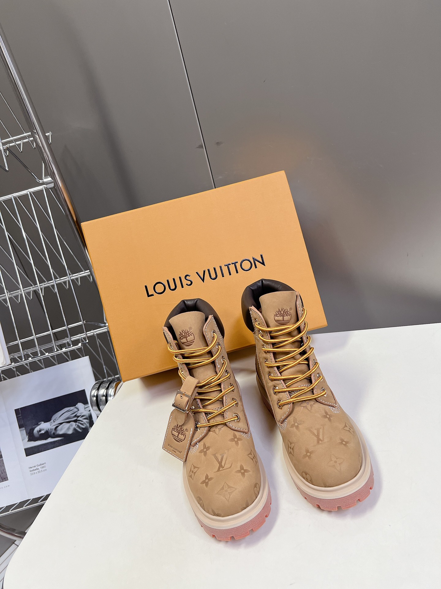 代购级LouisVuittonxTimberland联名ViaInstagram大黄靴今年1月LV202