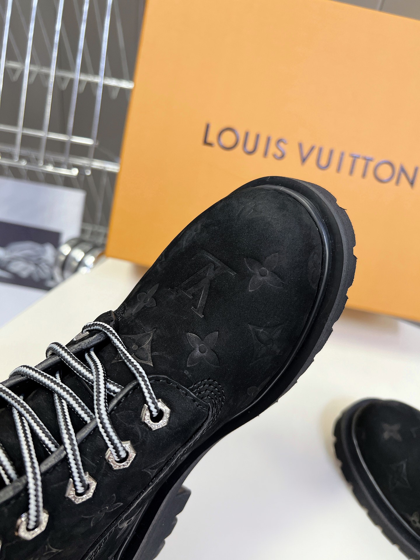 代购级LouisVuittonxTimberland联名ViaInstagram大黄靴今年1月LV202