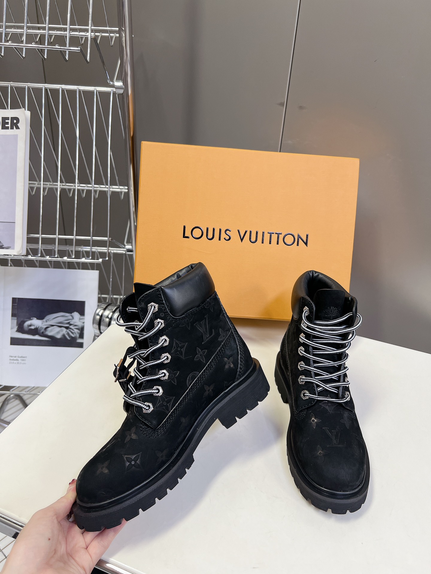 代购级LouisVuittonxTimberland联名ViaInstagram大黄靴今年1月LV202