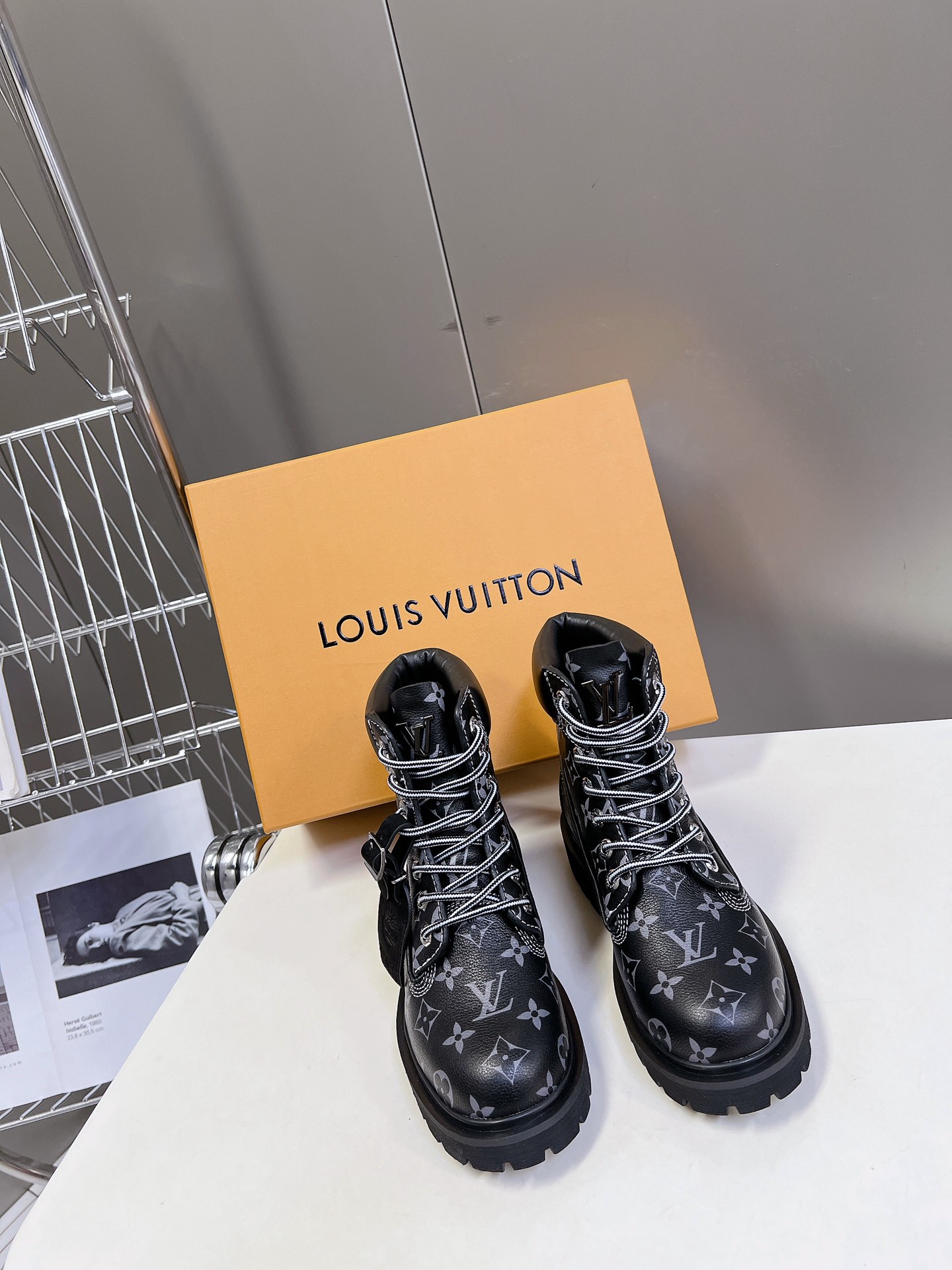 代购级LouisVuittonxTimberland联名ViaInstagram大黄靴今年1月LV202