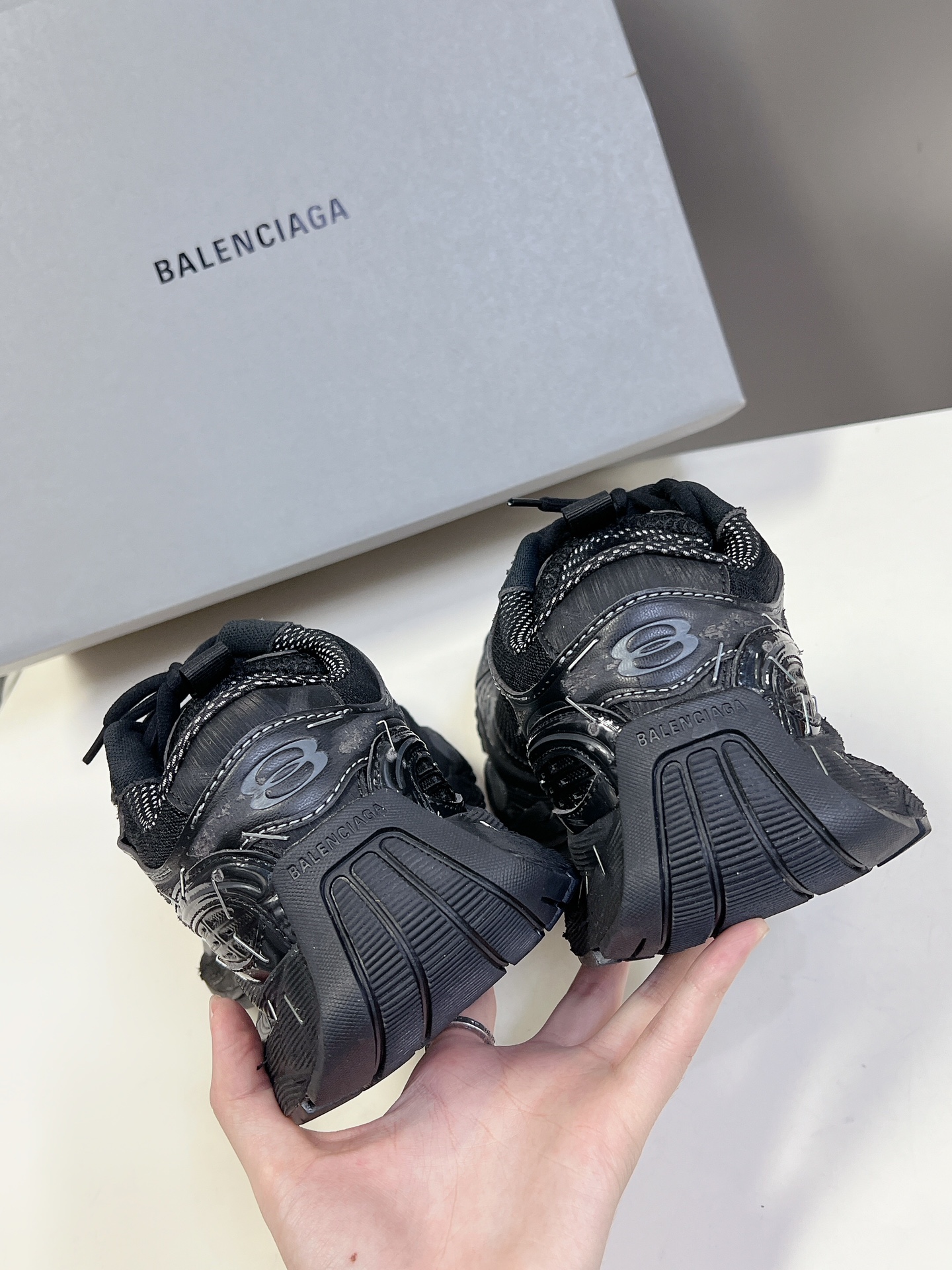 纯原版本BalenciagaStapler巴黎世家十四代又名订书机情侣款！秋冬系列官方同步在延续Bale