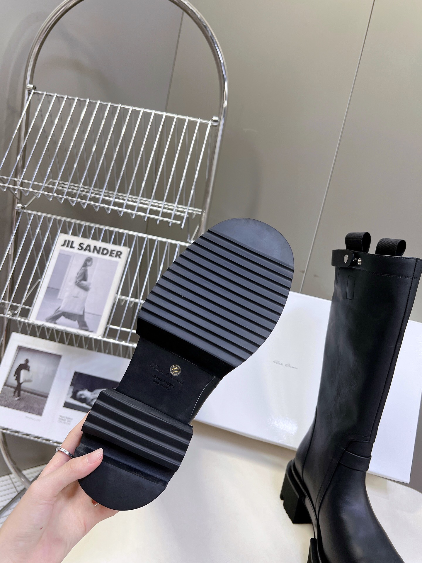 Rick Owens厚底 RO 欧文斯 牛仔钉 机车靴 系列 黑色打蜡牛皮 暗黑系列 高阶风潮 ⚠️ 家