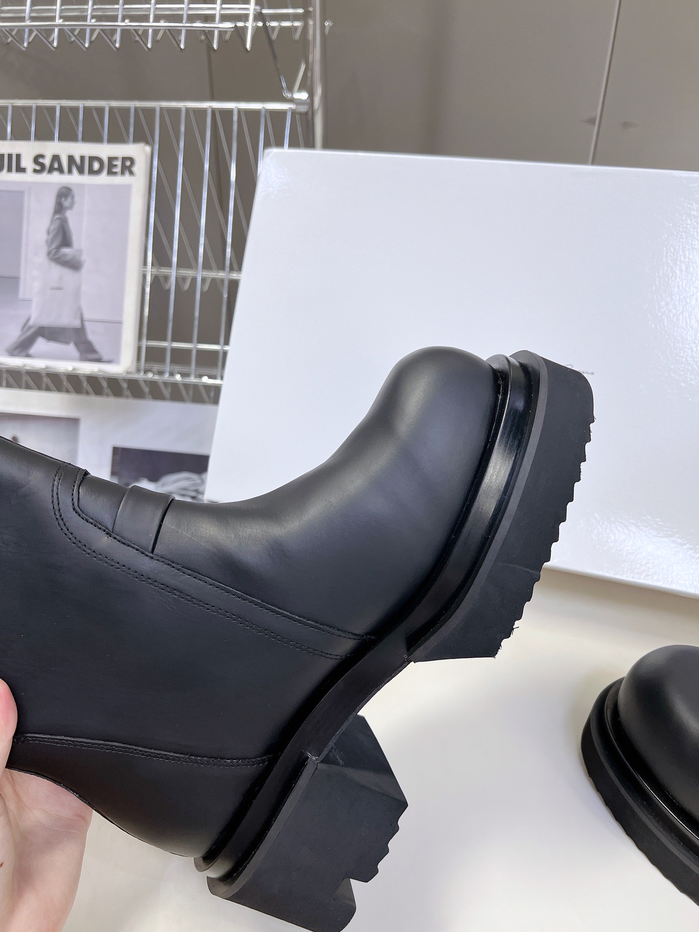 Rick Owens厚底 RO 欧文斯 牛仔钉 机车靴 系列 黑色打蜡牛皮 暗黑系列 高阶风潮 ⚠️ 家