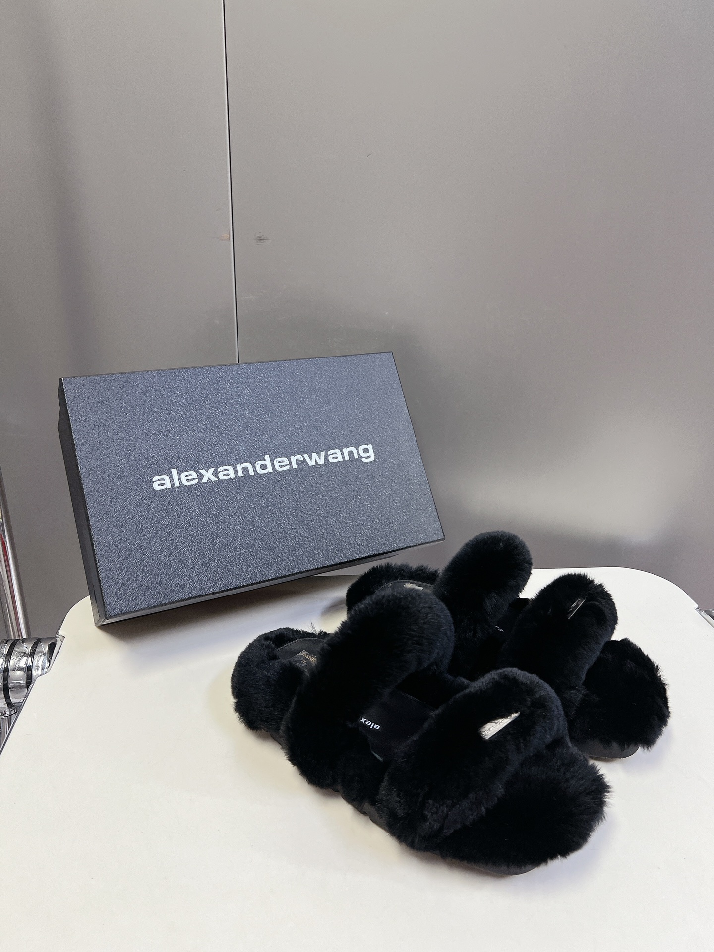 Alexanderwang大王厚底兔毛拖鞋太好看了很难不爱！BLINGBLING秋冬毛毛拖露腿神器没有比