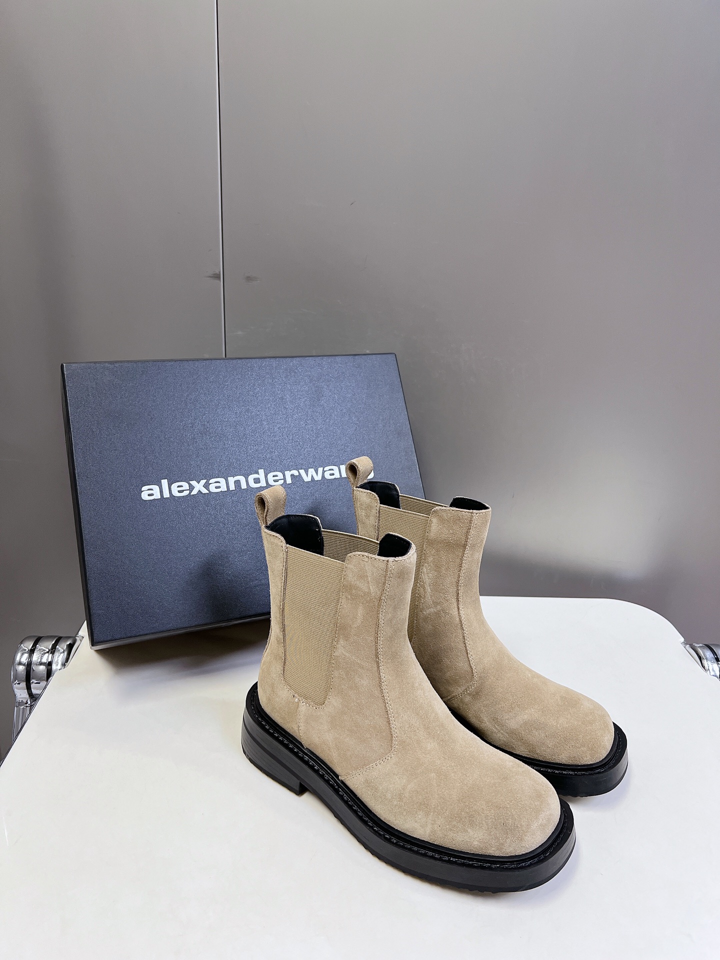 Alexanderwang压力山大王秋冬走秀款短靴jennie海莉同款又酷又辣长腿神器的腿精必备各路大博