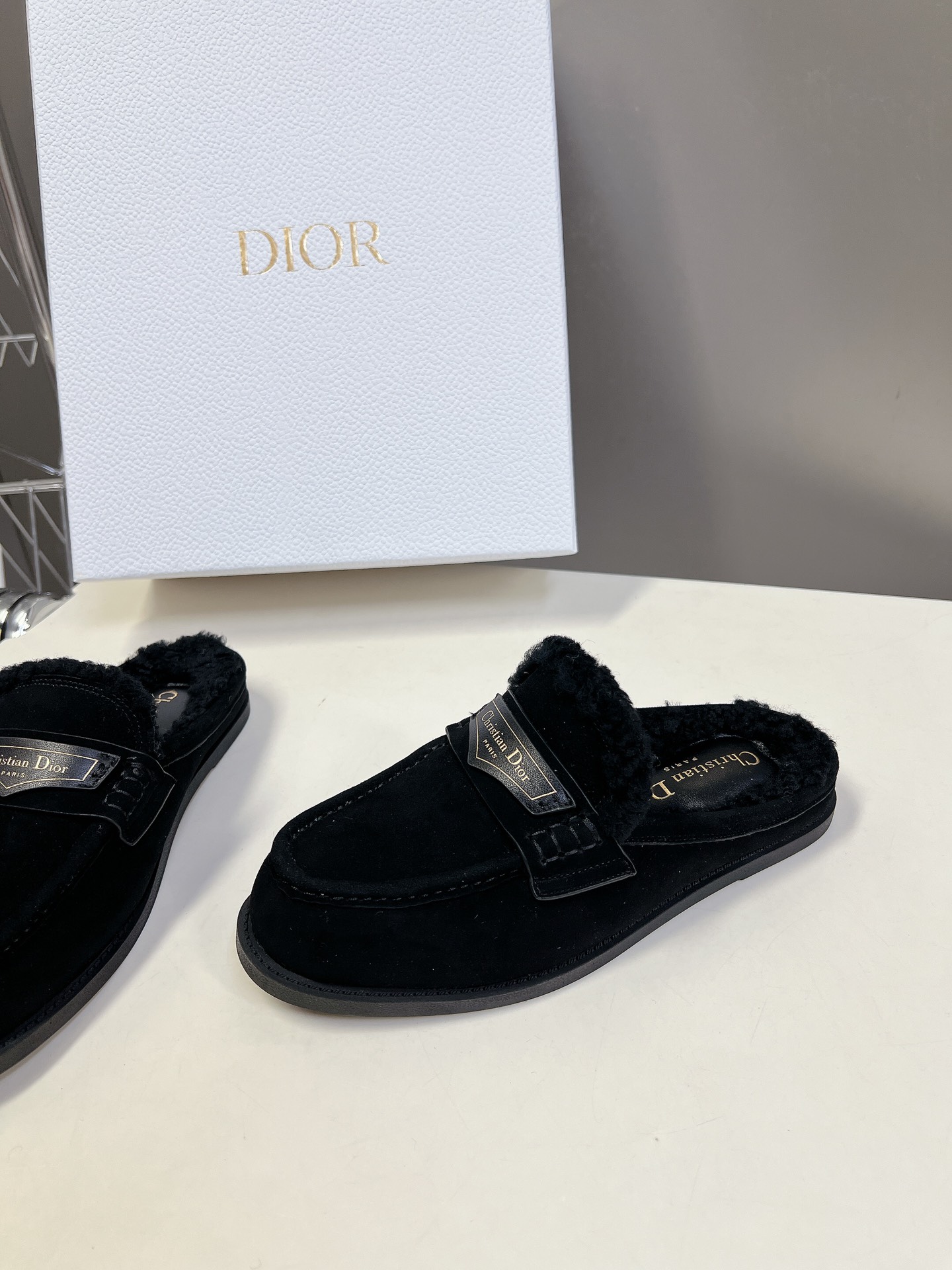 Dior迪奥秋冬新款毛毛乐福鞋顶级品质版型超正复古时尚经典单品巴黎时装周第一场分量十足的大秀场打造的新品