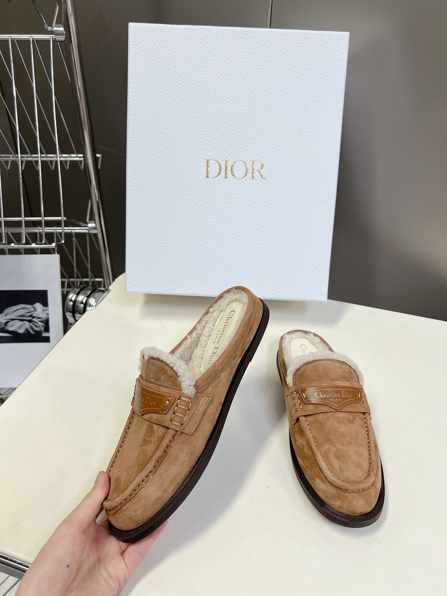 Dior迪奥秋冬新款毛毛乐福鞋顶级品质版型超正复古时尚经典单品巴黎时装周第一场分量十足的大秀场打造的新品