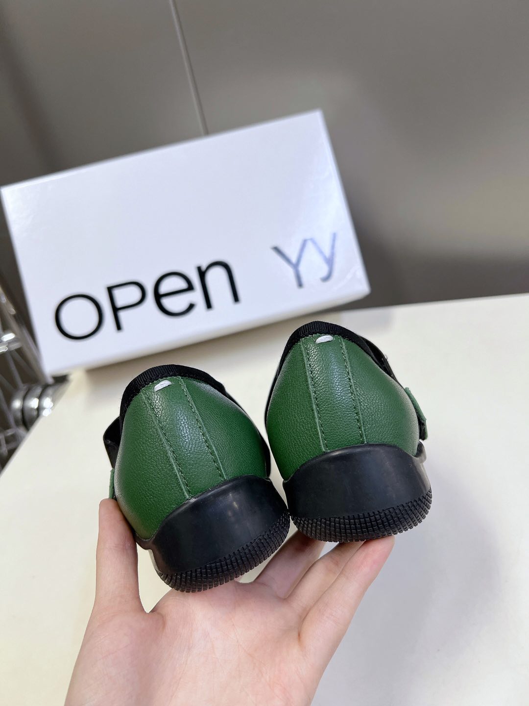  韩国小众设计师品牌OPEN YY春夏走秀款芭蕾舞鞋 第一眼看到这个鞋子就爱上了，带点复古味随意搭配都好
