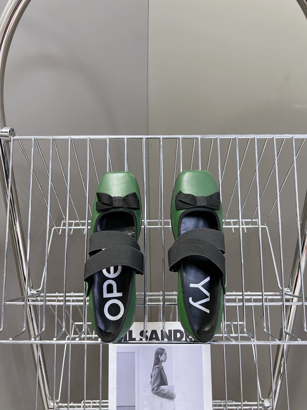  韩国小众设计师品牌OPEN YY春夏走秀款芭蕾舞鞋 第一眼看到这个鞋子就爱上了，带点复古味随意搭配都好