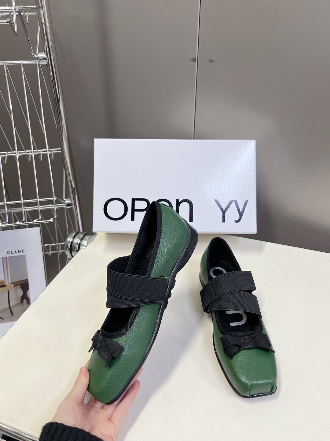  韩国小众设计师品牌OPEN YY春夏走秀款芭蕾舞鞋 第一眼看到这个鞋子就爱上了，带点复古味随意搭配都好