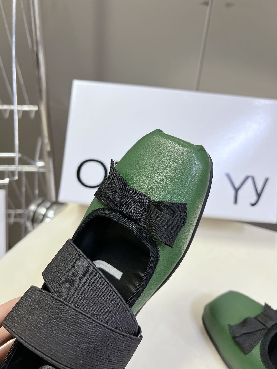  韩国小众设计师品牌OPEN YY春夏走秀款芭蕾舞鞋 第一眼看到这个鞋子就爱上了，带点复古味随意搭配都好