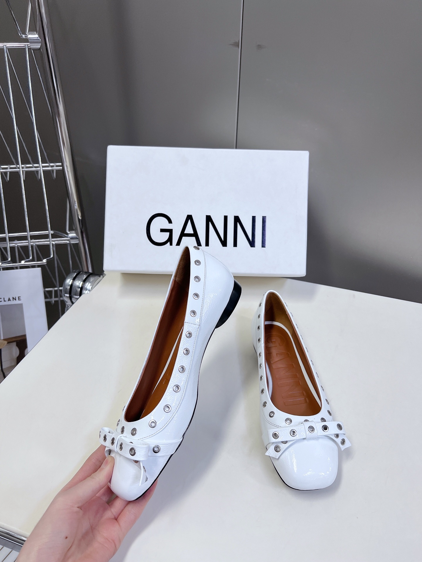  GANNI春夏走秀款单鞋 一年四季都可以穿的单鞋来了，一双封神的四季鞋 简约复古设计，关键是舒适百分✔