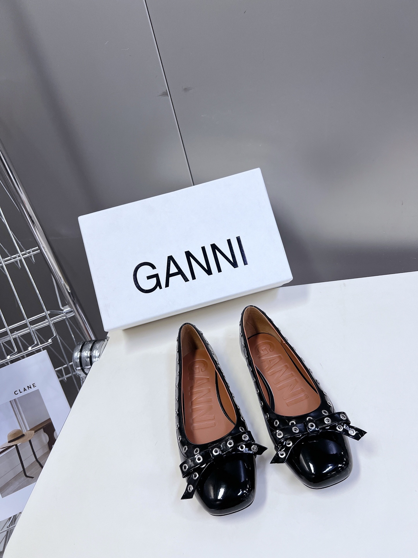  GANNI春夏走秀款单鞋 一年四季都可以穿的单鞋来了，一双封神的四季鞋 简约复古设计，关键是舒适百分✔
