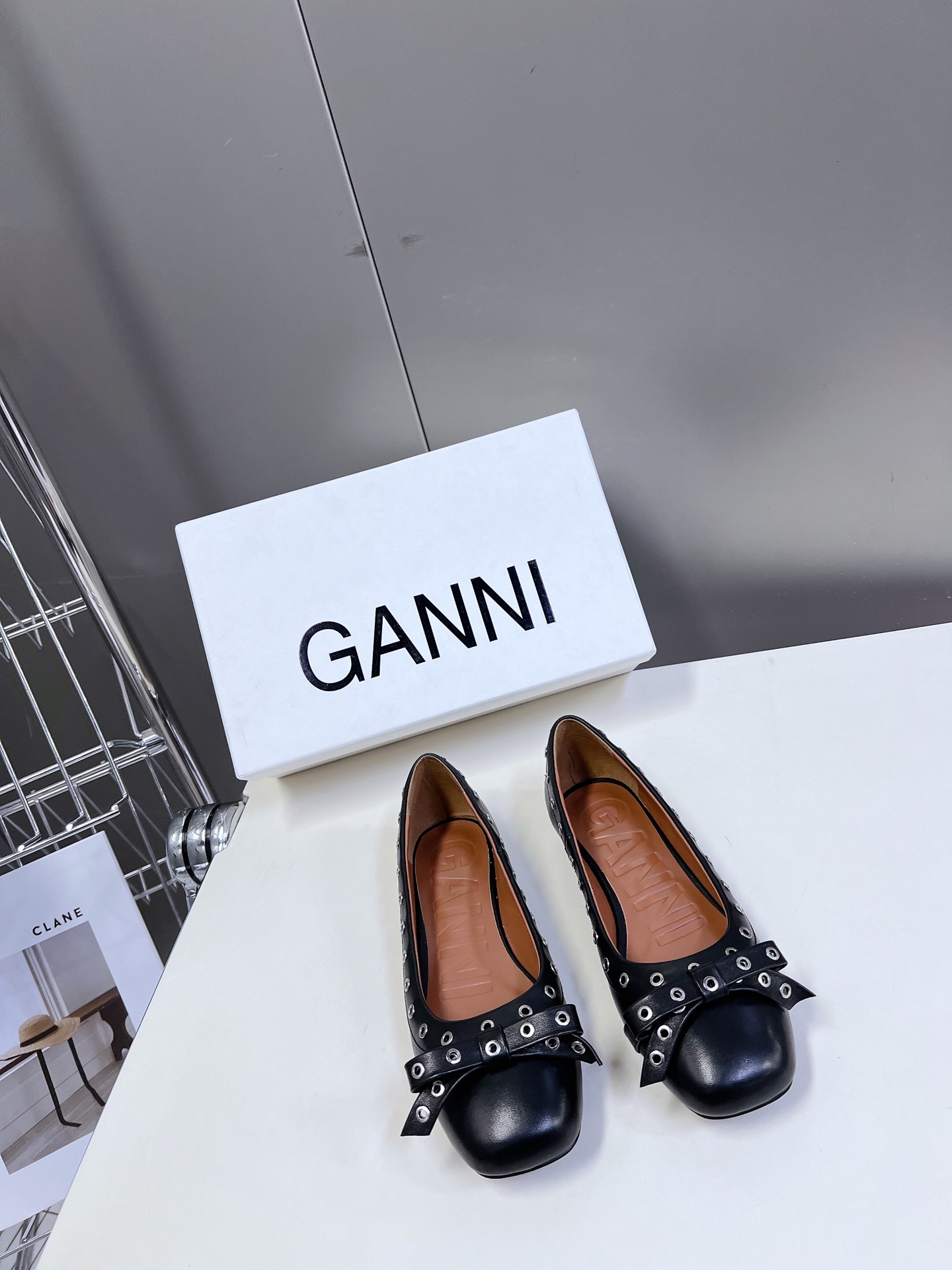  GANNI春夏走秀款单鞋 一年四季都可以穿的单鞋来了，一双封神的四季鞋 简约复古设计，关键是舒适百分✔