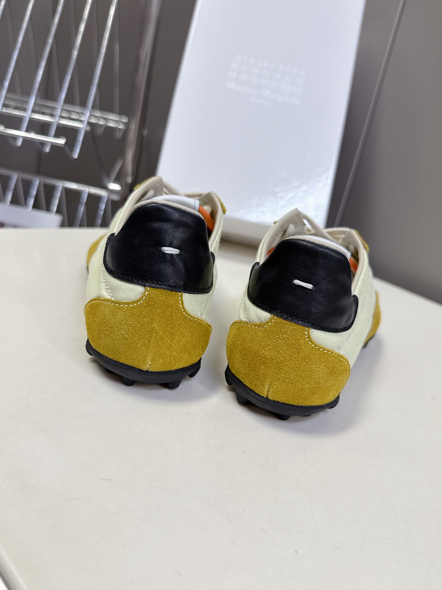  男装➕10 Maison Margiela  25ss 春夏新款 MM6马吉拉 情侣款👫薄底运动鞋 新