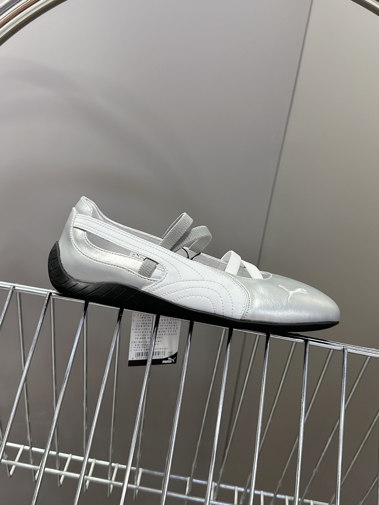  Puma 彪马春夏全新芭蕾舞运动鞋时尚与运动的完美融合

Rose朴彩英同款正品购入开发 细节可对原版