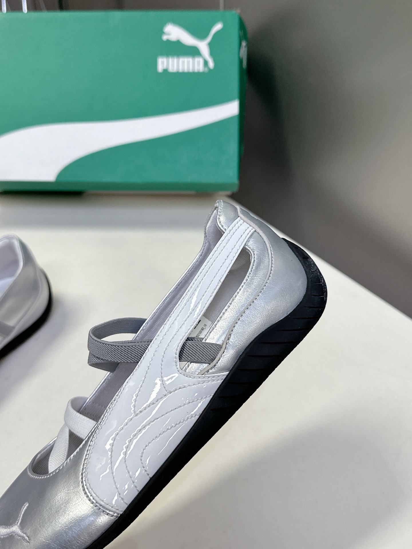  Puma 彪马春夏全新芭蕾舞运动鞋时尚与运动的完美融合

Rose朴彩英同款正品购入开发 细节可对原版