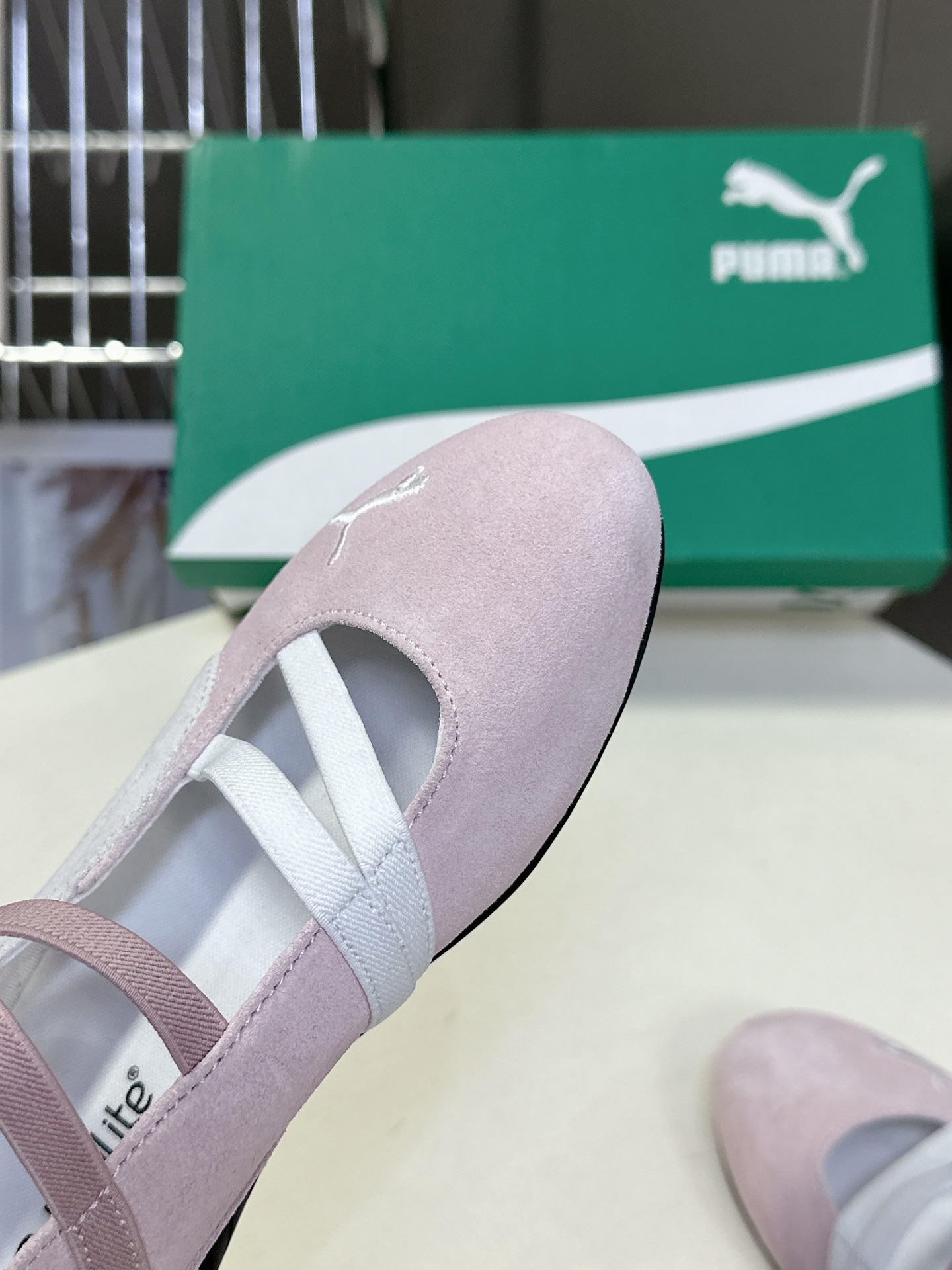  Puma 彪马春夏全新芭蕾舞运动鞋时尚与运动的完美融合

Rose朴彩英同款正品购入开发 细节可对原版