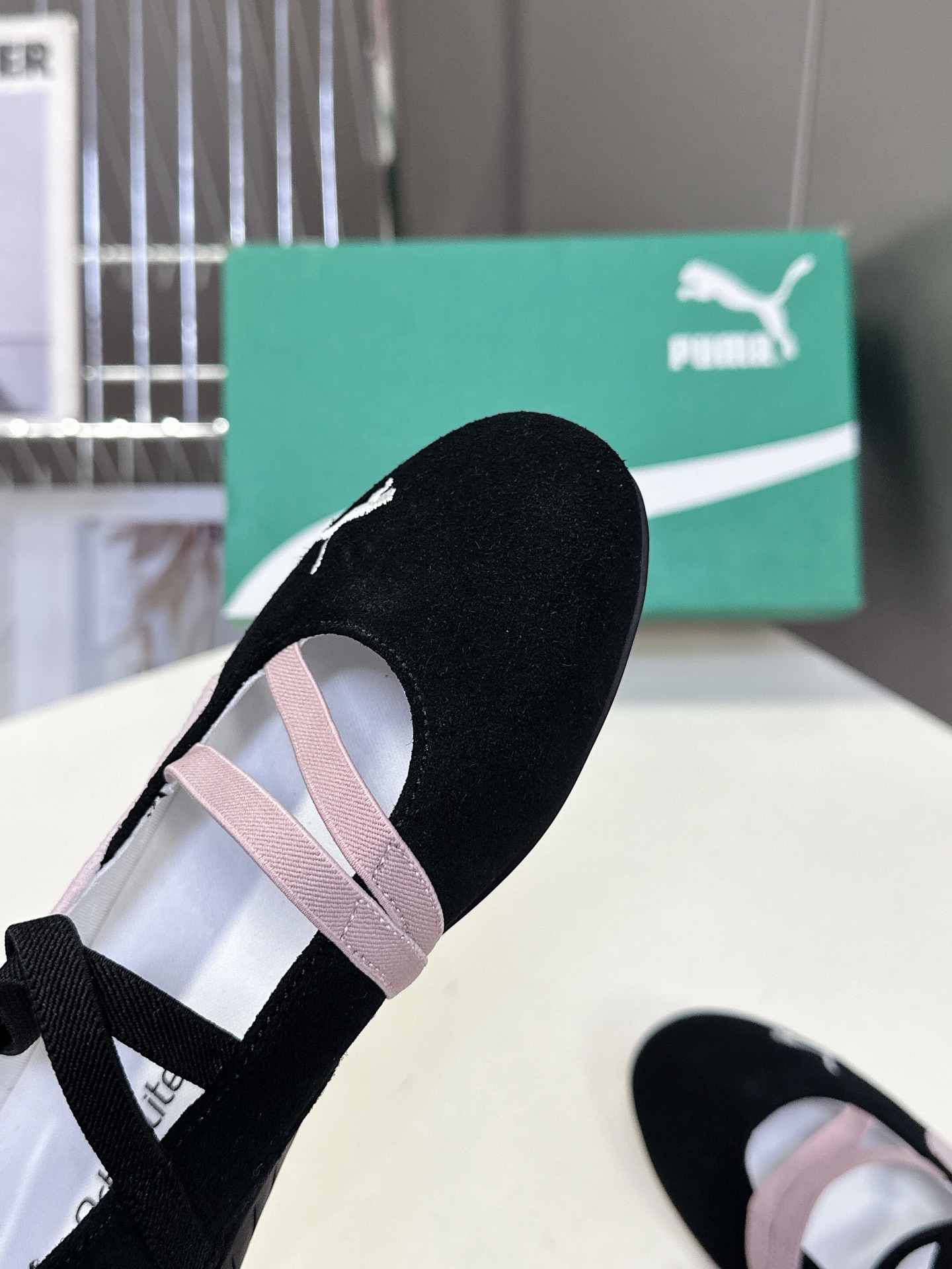  Puma 彪马春夏全新芭蕾舞运动鞋时尚与运动的完美融合

Rose朴彩英同款正品购入开发 细节可对原版