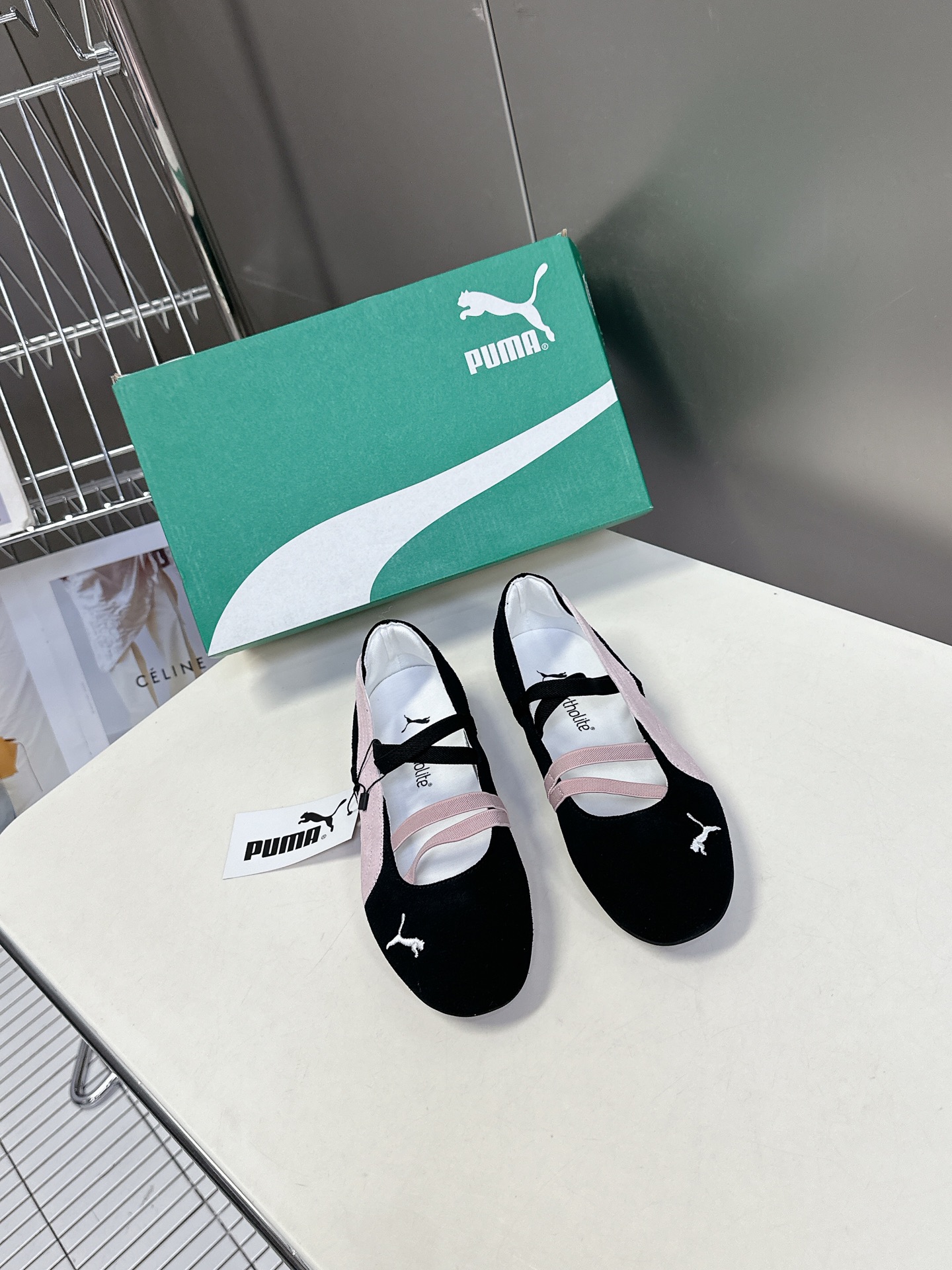  Puma 彪马春夏全新芭蕾舞运动鞋时尚与运动的完美融合

Rose朴彩英同款正品购入开发 细节可对原版