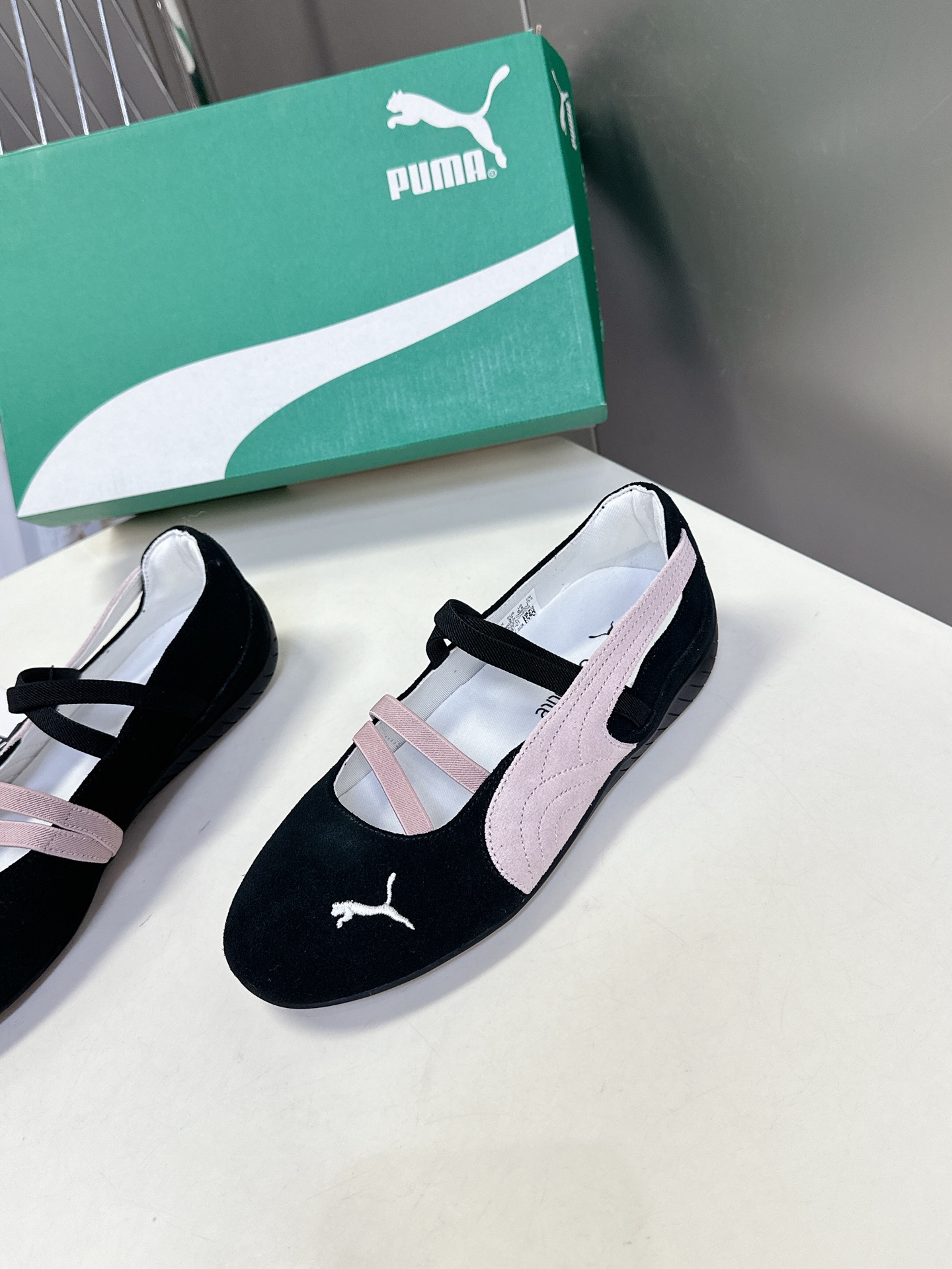  Puma 彪马春夏全新芭蕾舞运动鞋时尚与运动的完美融合

Rose朴彩英同款正品购入开发 细节可对原版