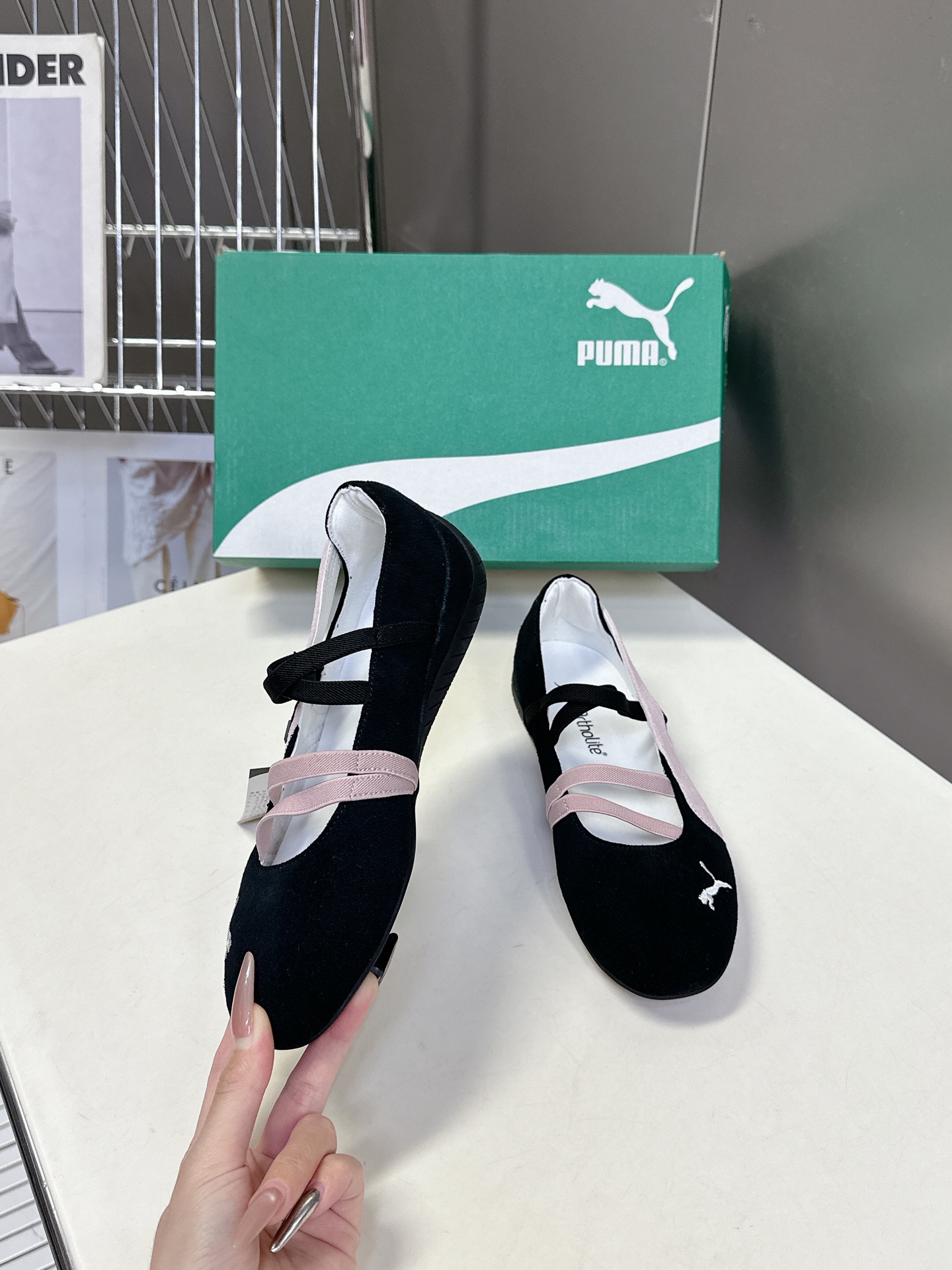  Puma 彪马春夏全新芭蕾舞运动鞋时尚与运动的完美融合

Rose朴彩英同款正品购入开发 细节可对原版