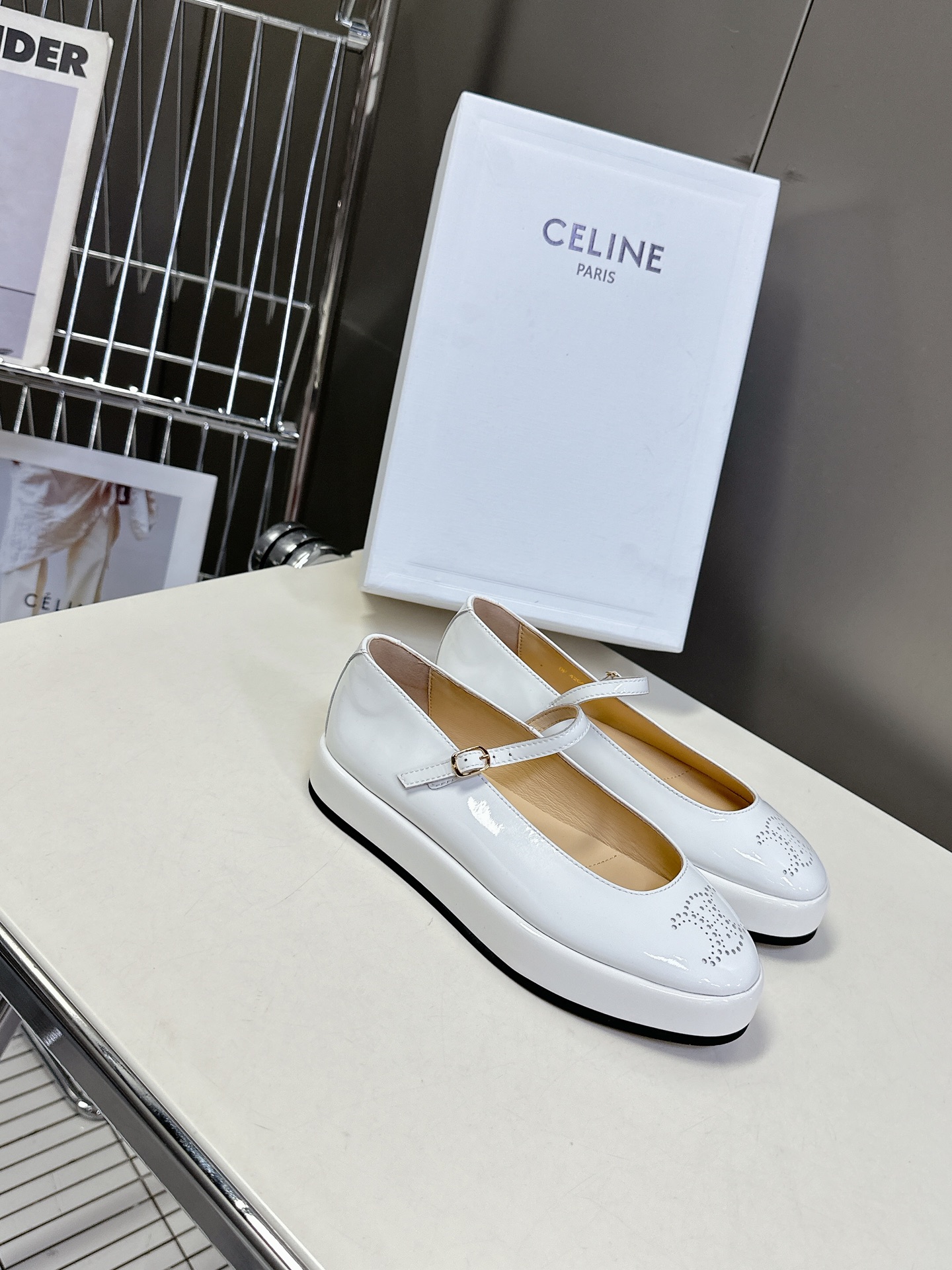  【CELINE】思琳代级别 春夏新品凯旋门复古玛丽珍鞋 进出专柜无压力，重工版，拒绝一眼假low货 原