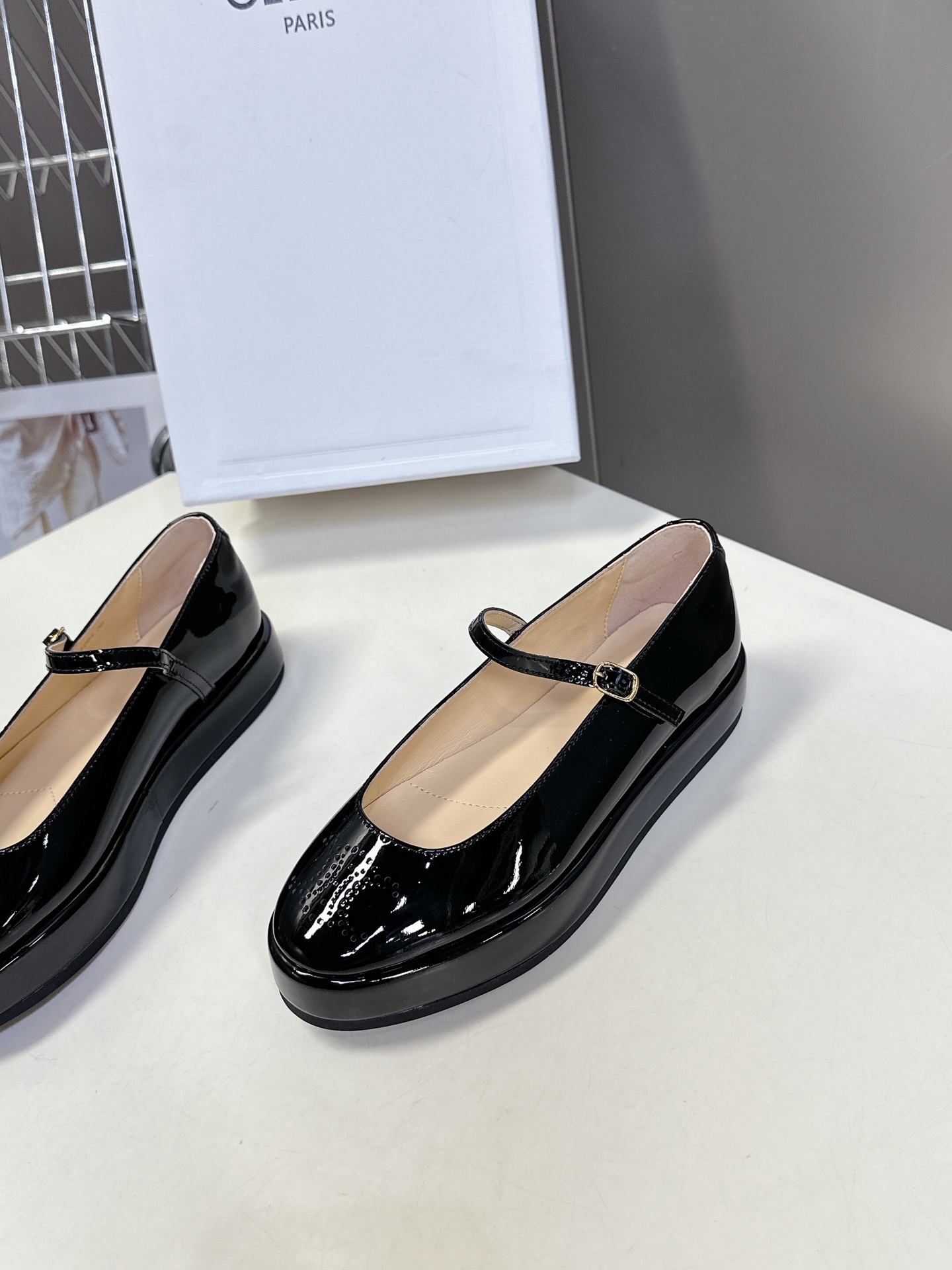  【CELINE】思琳代级别 春夏新品凯旋门复古玛丽珍鞋 进出专柜无压力，重工版，拒绝一眼假low货 原