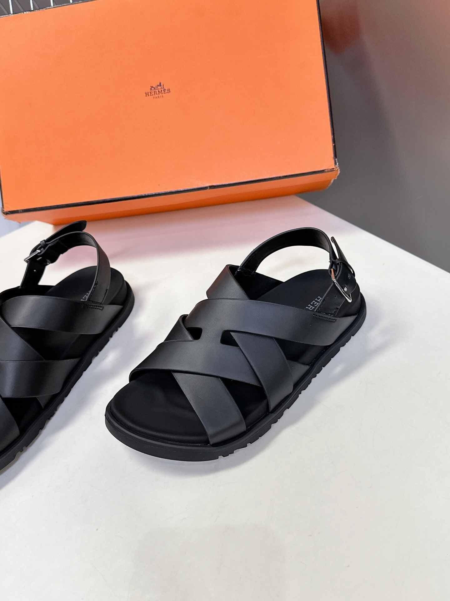 男➕10【ΗERMES 】爱马仕春夏经典情侣款二舅拖鞋 Chypre 丑萌丑萌二舅拖鞋——老头拖鞋，上脚