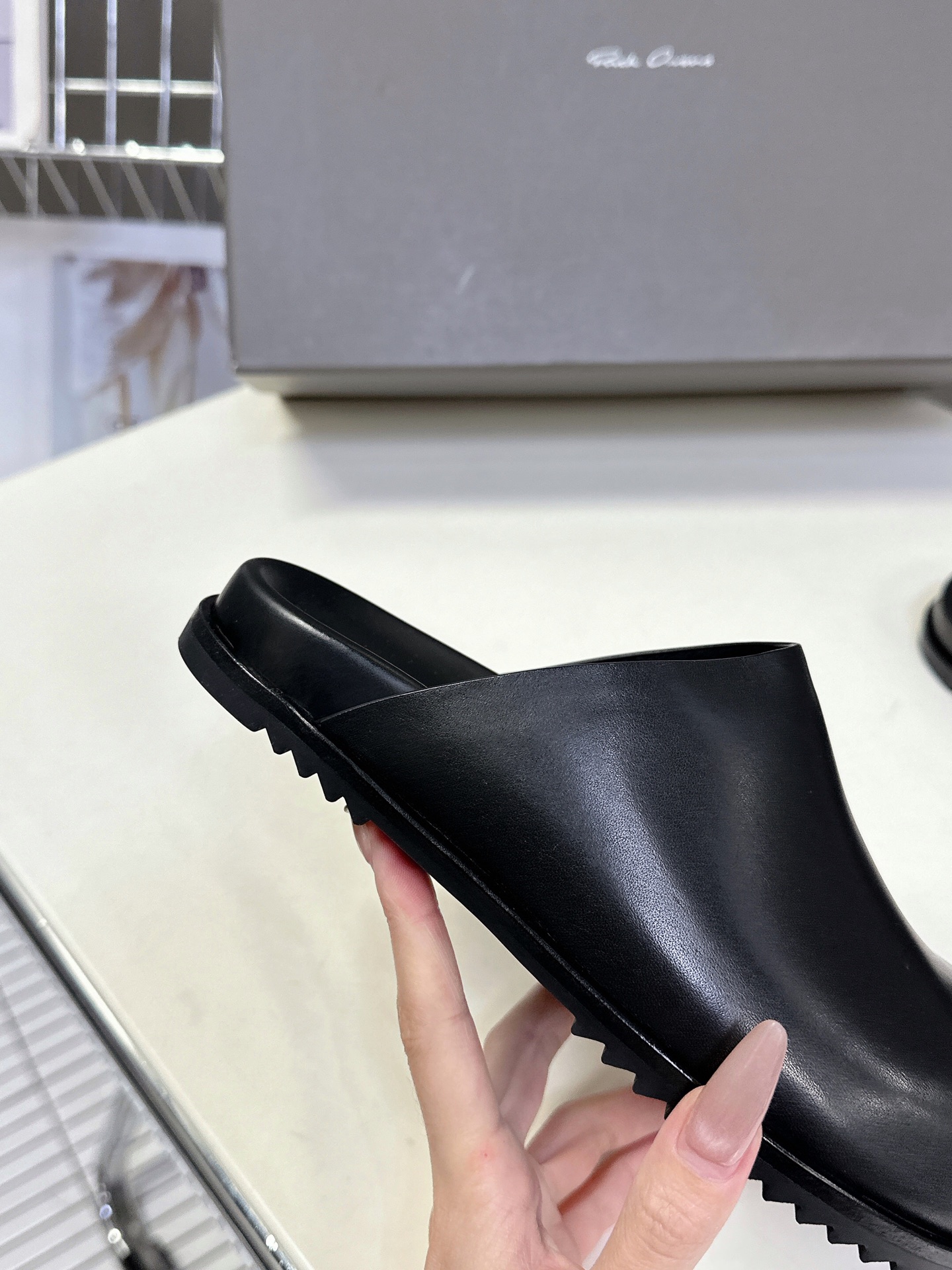  Rickowens 欧文斯疯狂绑带情侣款拖鞋 麂皮黑色 年度“鞋王”区分市面所有版本 纯手工打造纯原，
