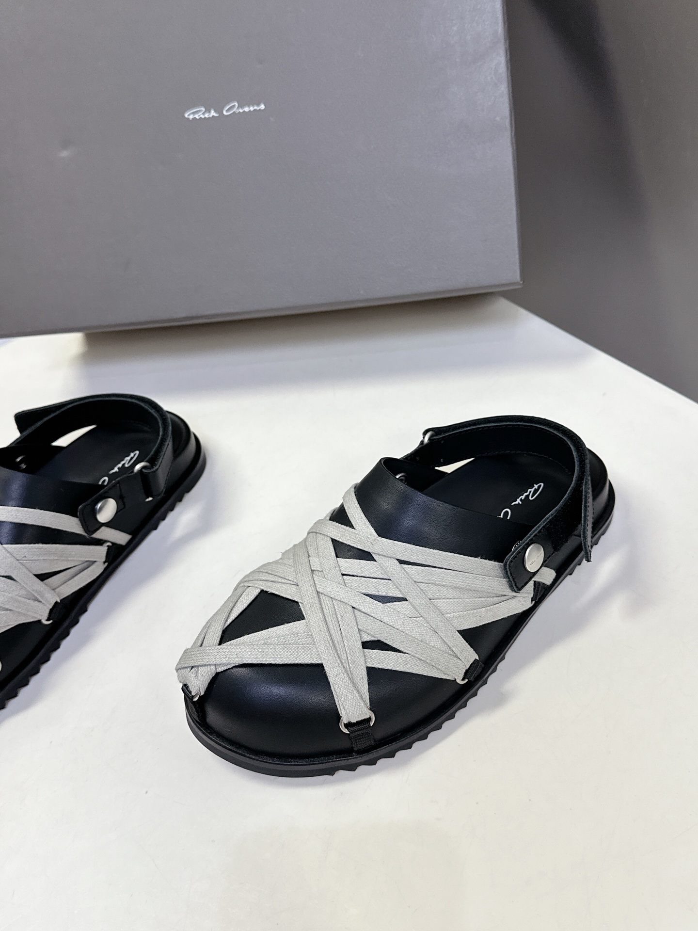 Rickowens 欧文斯疯狂绑带情侣款拖鞋 麂皮黑色 年度“鞋王”区分市面所有版本 纯手工打造纯原，非