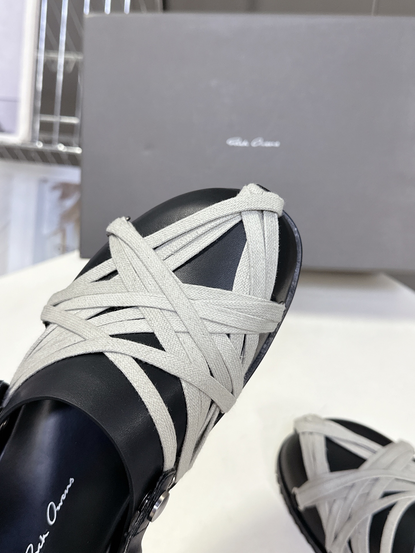 Rickowens 欧文斯疯狂绑带情侣款拖鞋 麂皮黑色 年度“鞋王”区分市面所有版本 纯手工打造纯原，非