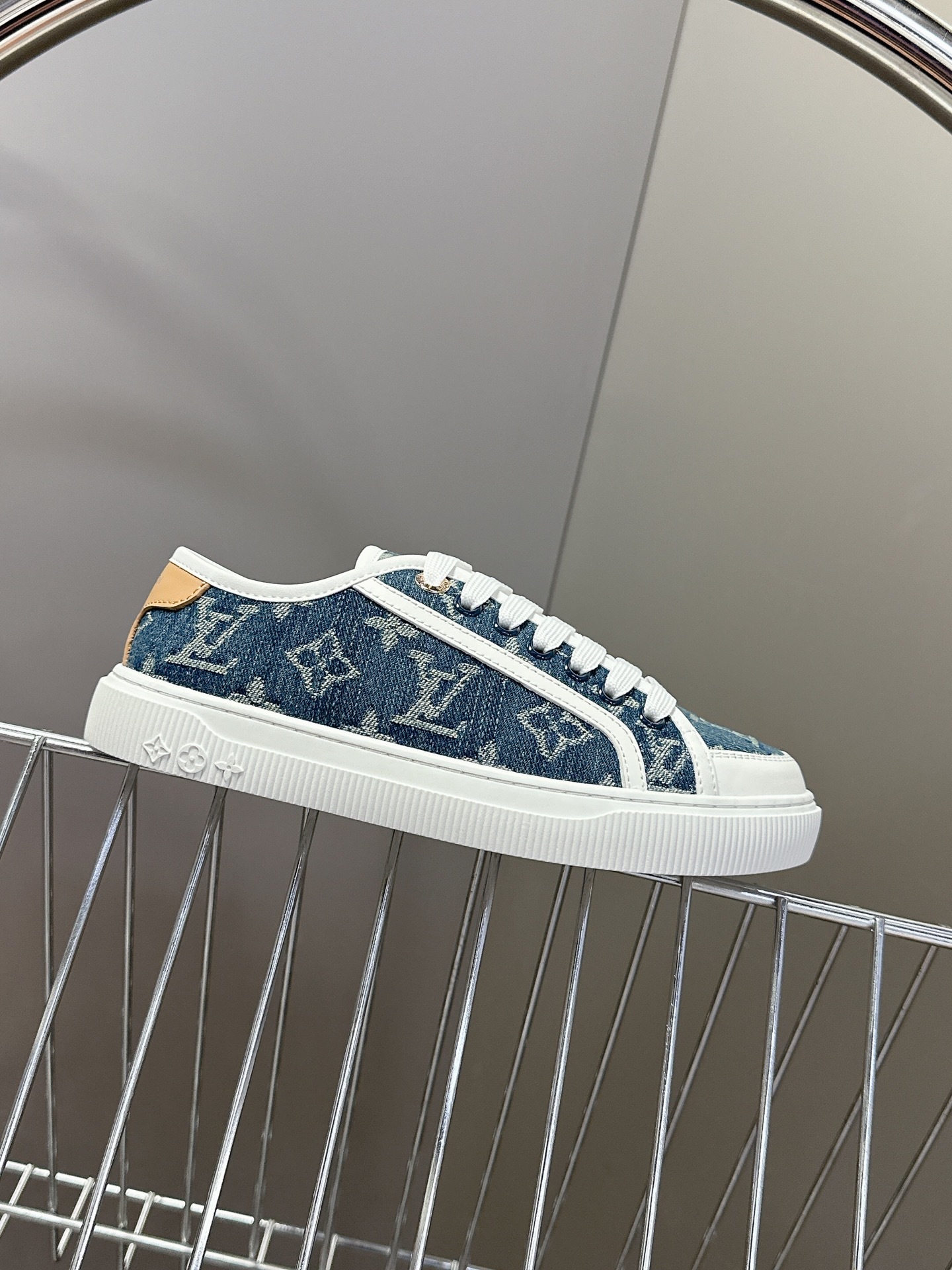 LV路易威登 Lagoon Sneaker 25ss春夏新款 丹宁牛仔帆布鞋 春夏限定 真的有人可以拒