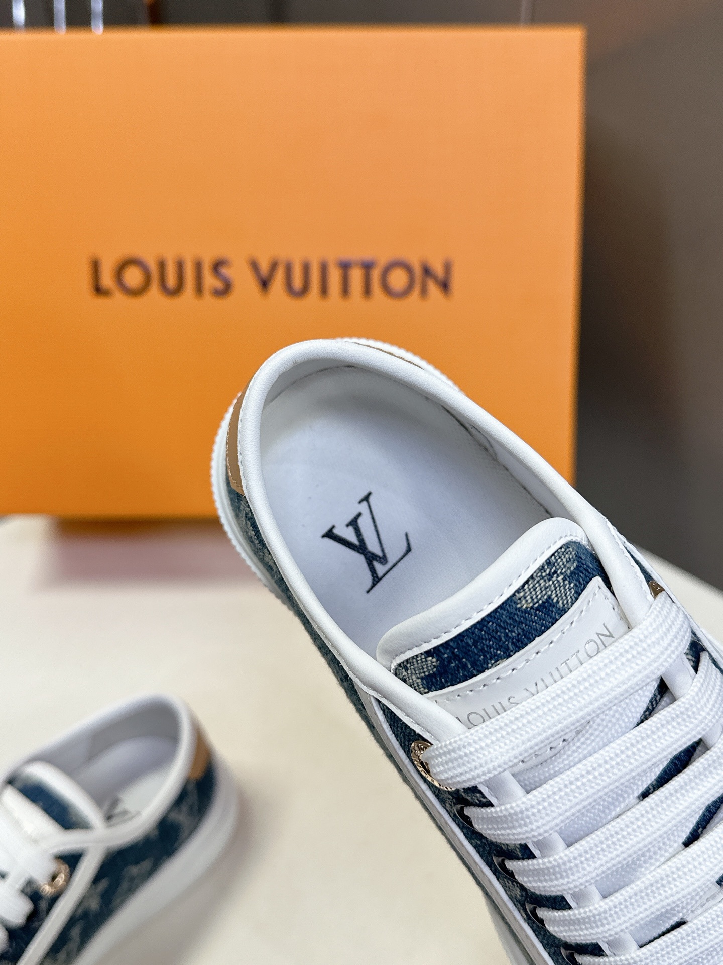 LV路易威登 Lagoon Sneaker 25ss春夏新款 丹宁牛仔帆布鞋 春夏限定 真的有人可以拒
