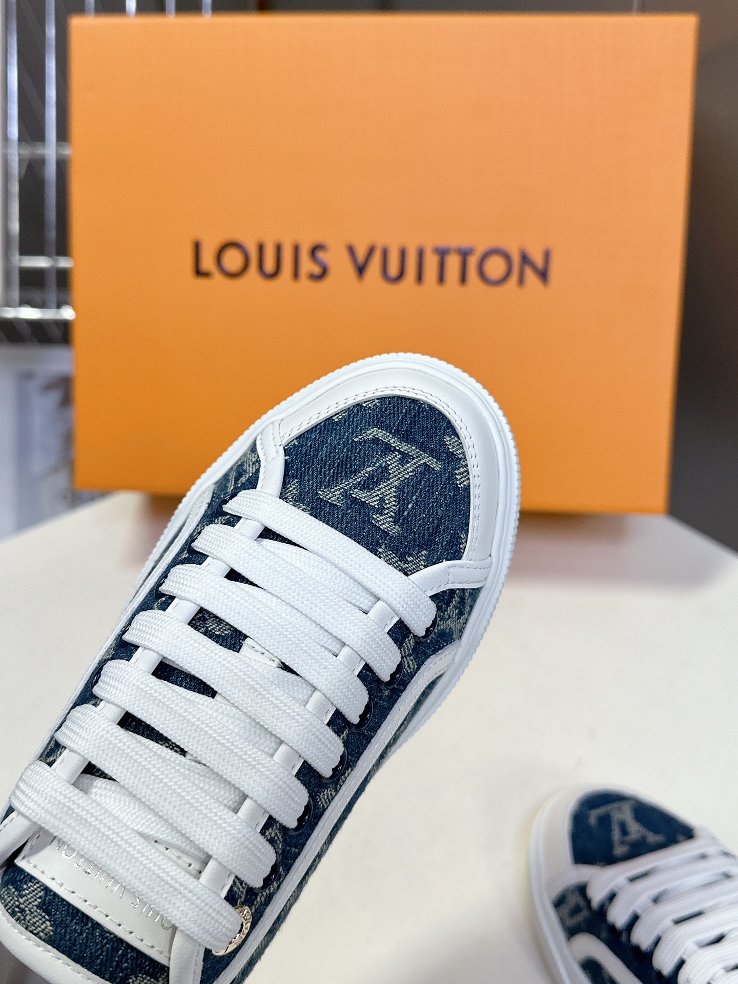 LV路易威登 Lagoon Sneaker 25ss春夏新款 丹宁牛仔帆布鞋 春夏限定 真的有人可以拒