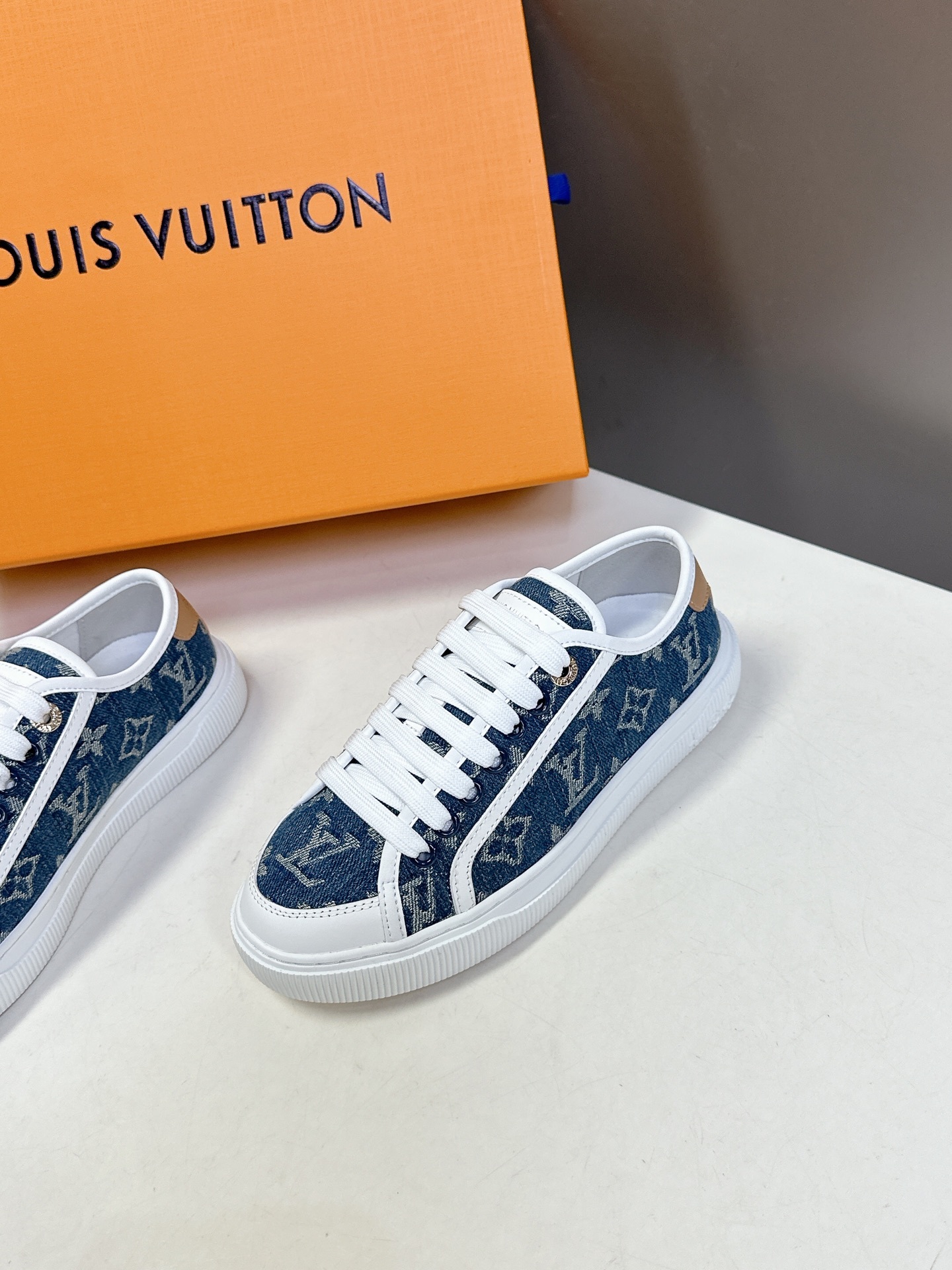 LV路易威登 Lagoon Sneaker 25ss春夏新款 丹宁牛仔帆布鞋 春夏限定 真的有人可以拒