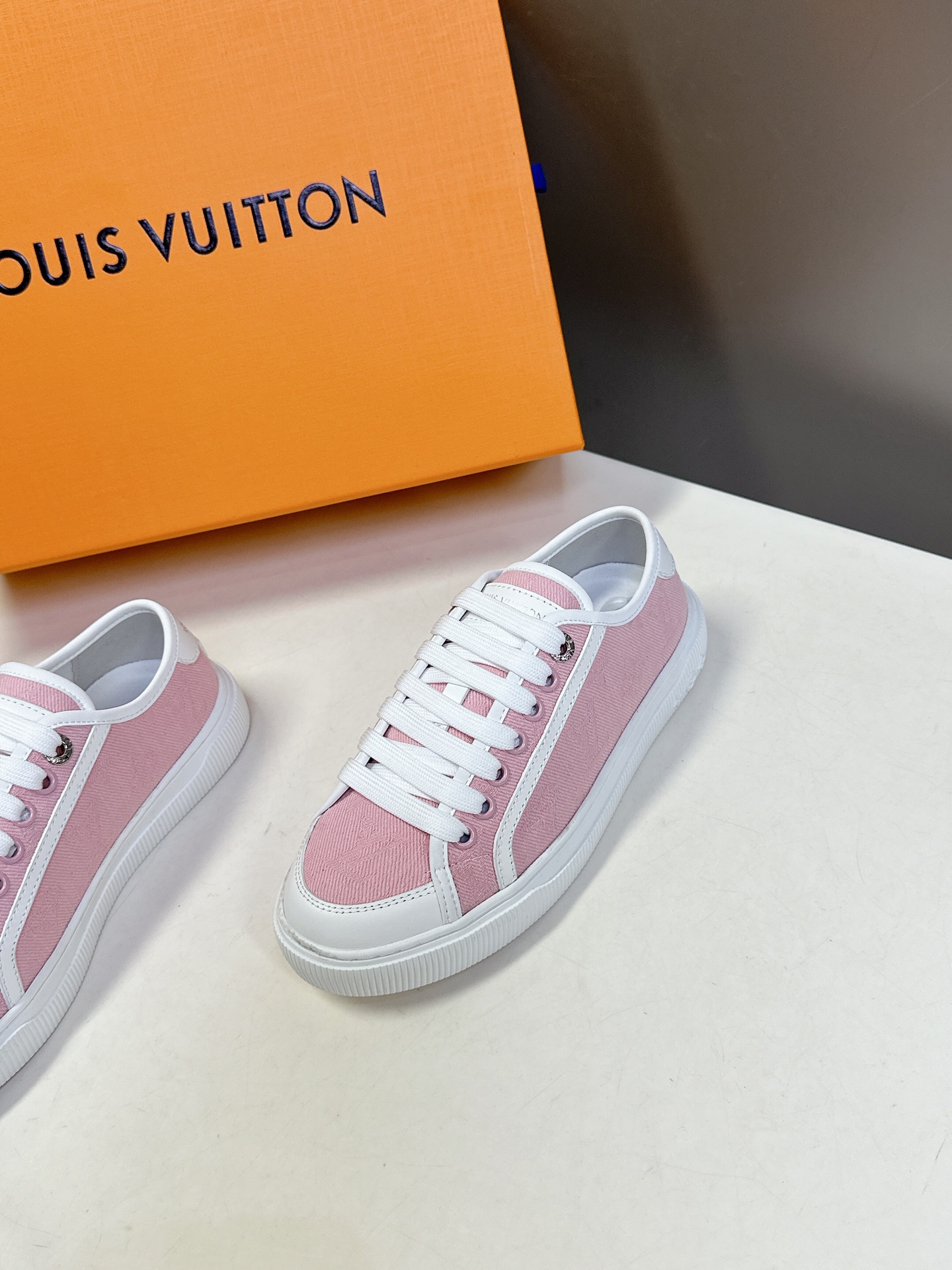  LV路易威登 Lagoon Sneaker 25ss春夏新款 丹宁牛仔帆布鞋 春夏限定 真的有人可以拒
