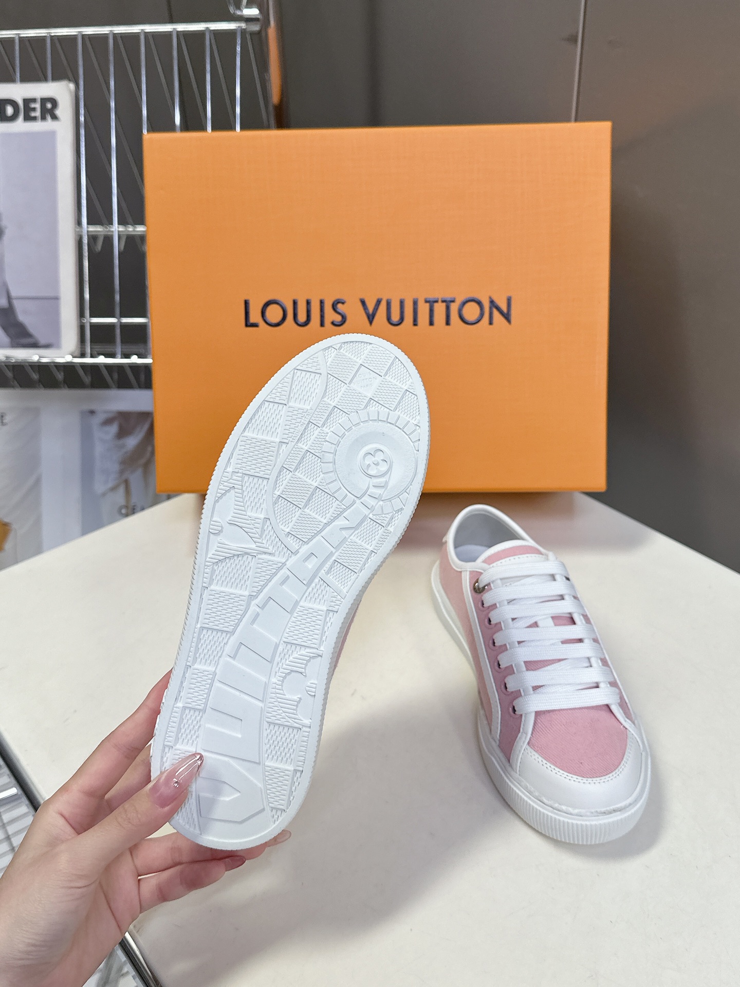  LV路易威登 Lagoon Sneaker 25ss春夏新款 丹宁牛仔帆布鞋 春夏限定 真的有人可以拒
