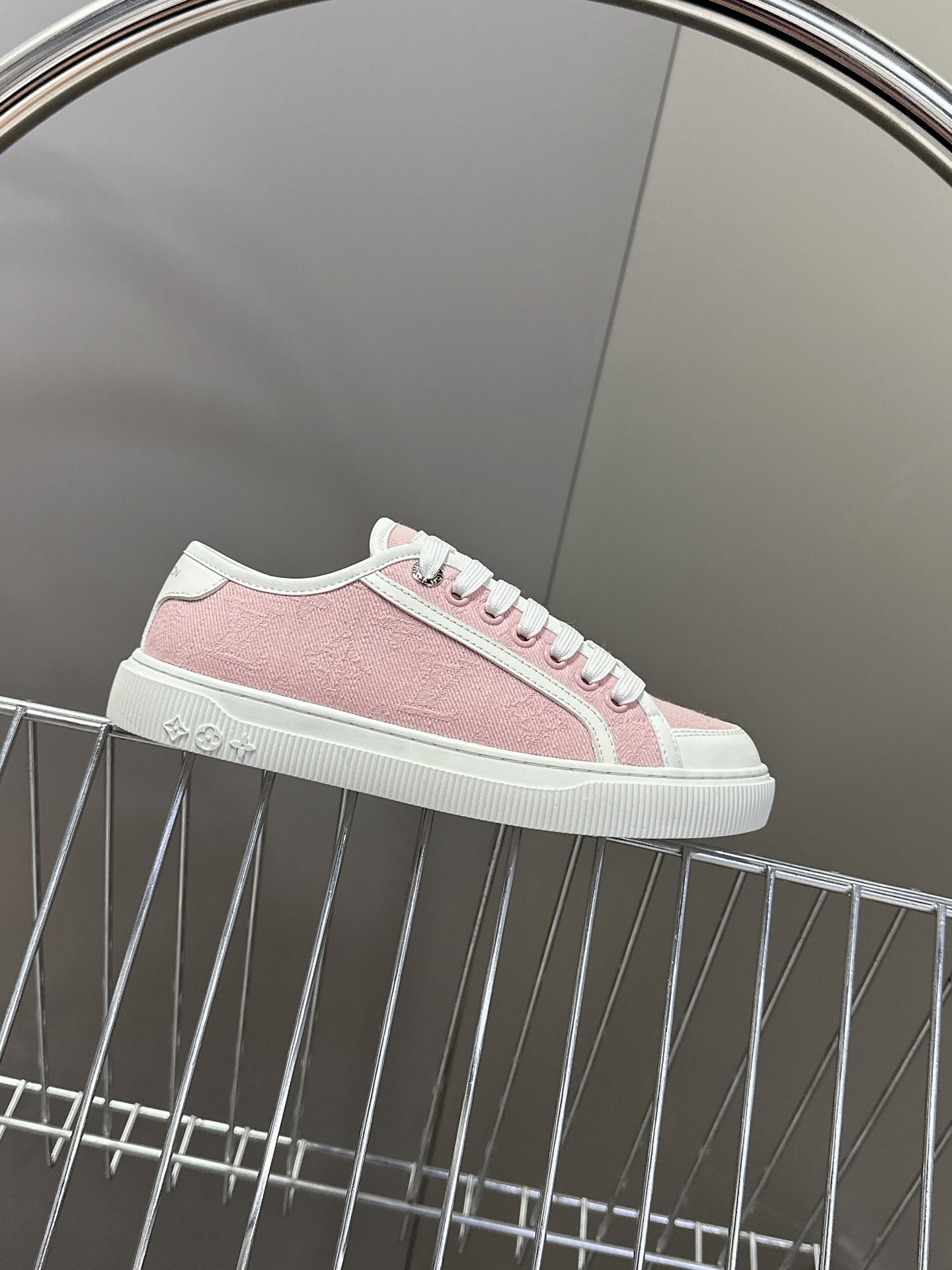  LV路易威登 Lagoon Sneaker 25ss春夏新款 丹宁牛仔帆布鞋 春夏限定 真的有人可以拒