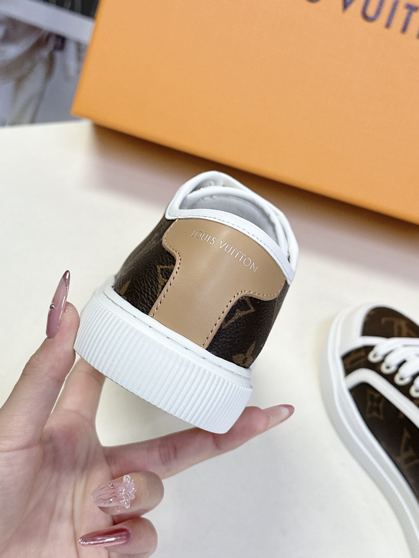  LV路易威登 Lagoon Sneaker 25ss春夏新款 丹宁牛仔帆布鞋 春夏限定 真的有人可以拒
