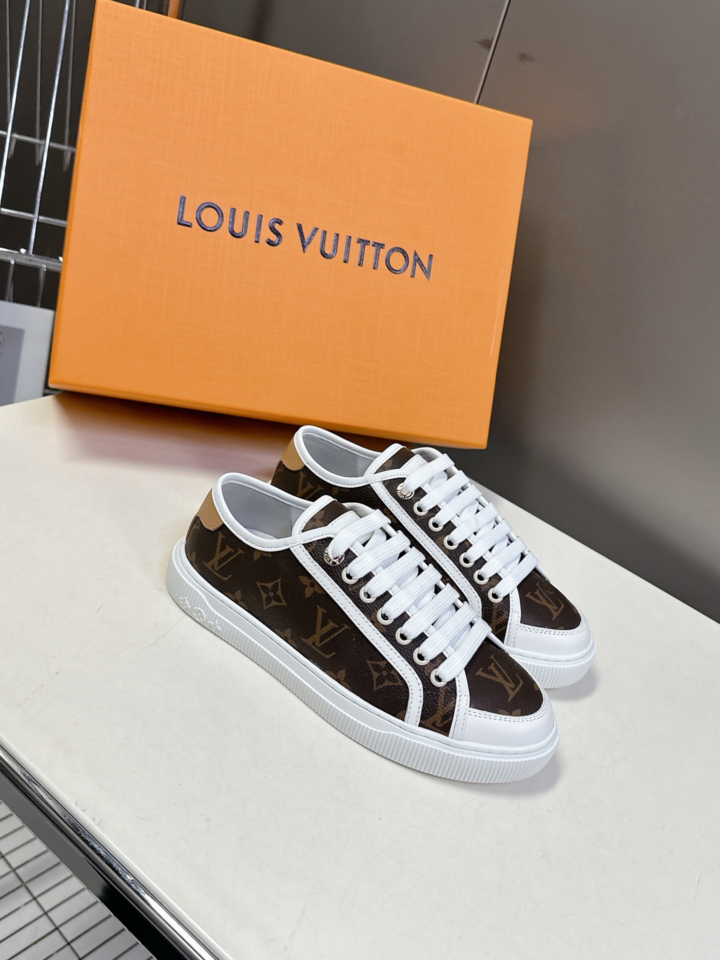  LV路易威登 Lagoon Sneaker 25ss春夏新款 丹宁牛仔帆布鞋 春夏限定 真的有人可以拒