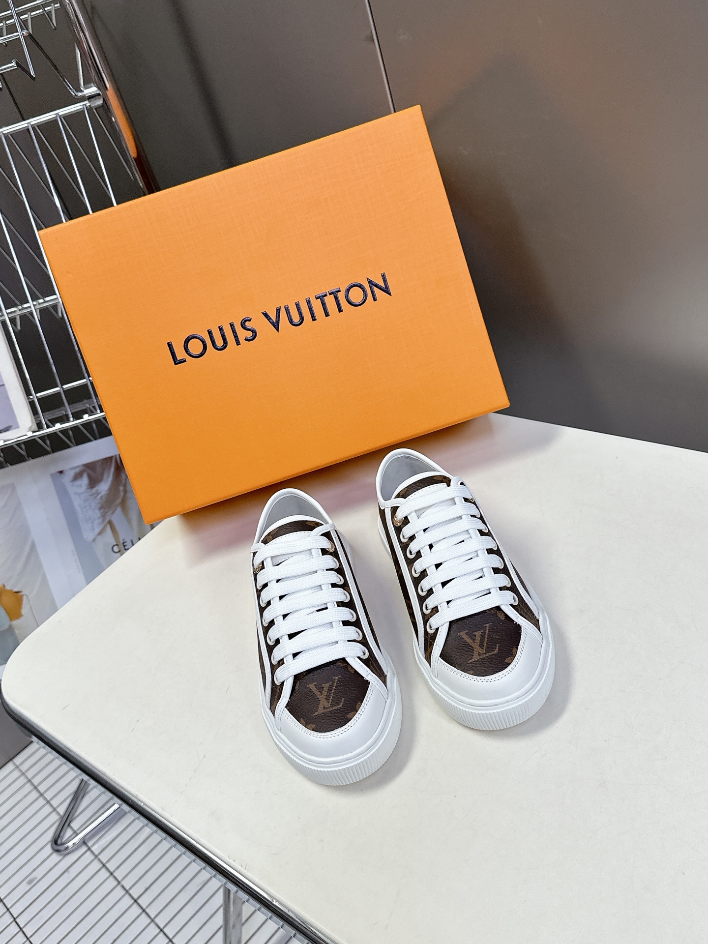  LV路易威登 Lagoon Sneaker 25ss春夏新款 丹宁牛仔帆布鞋 春夏限定 真的有人可以拒